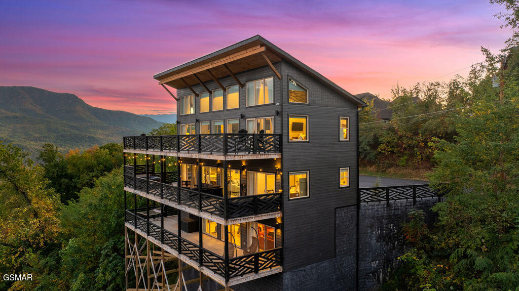 839 Deer Path Lane Gatlinburg TN 37738