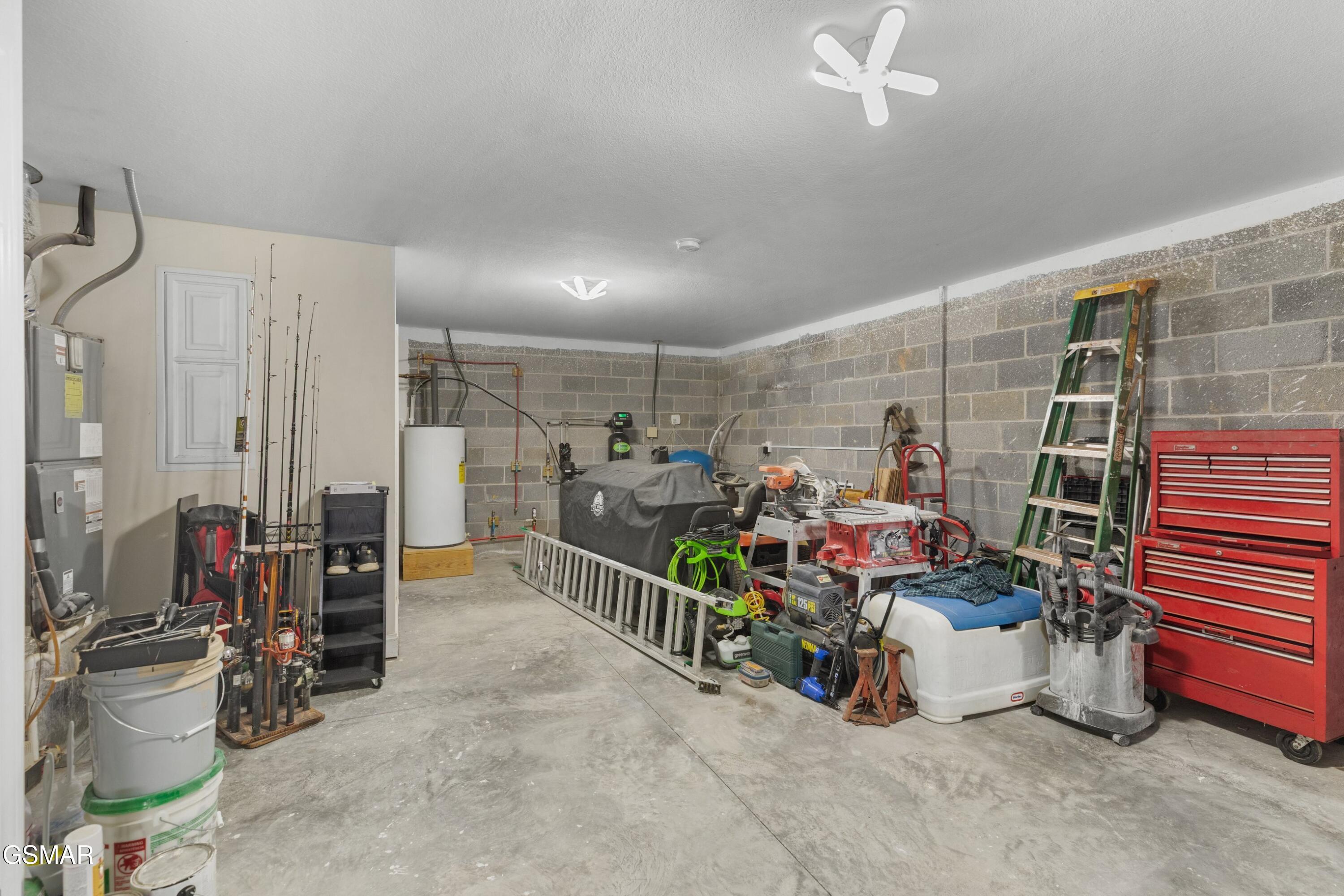 2017 Paradise Hills Road Dandridge TN 37725