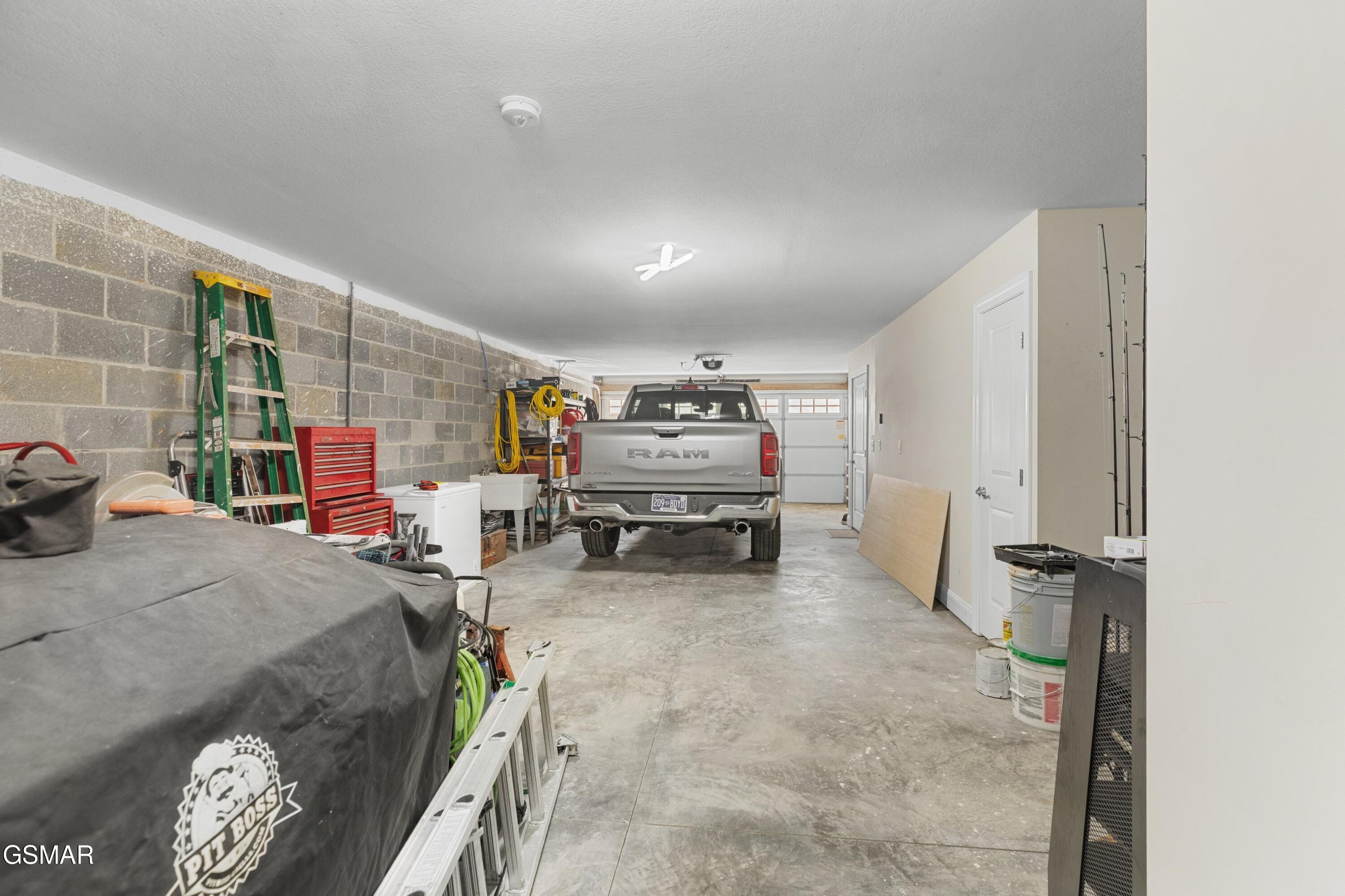 2017 Paradise Hills Road Dandridge TN 37725