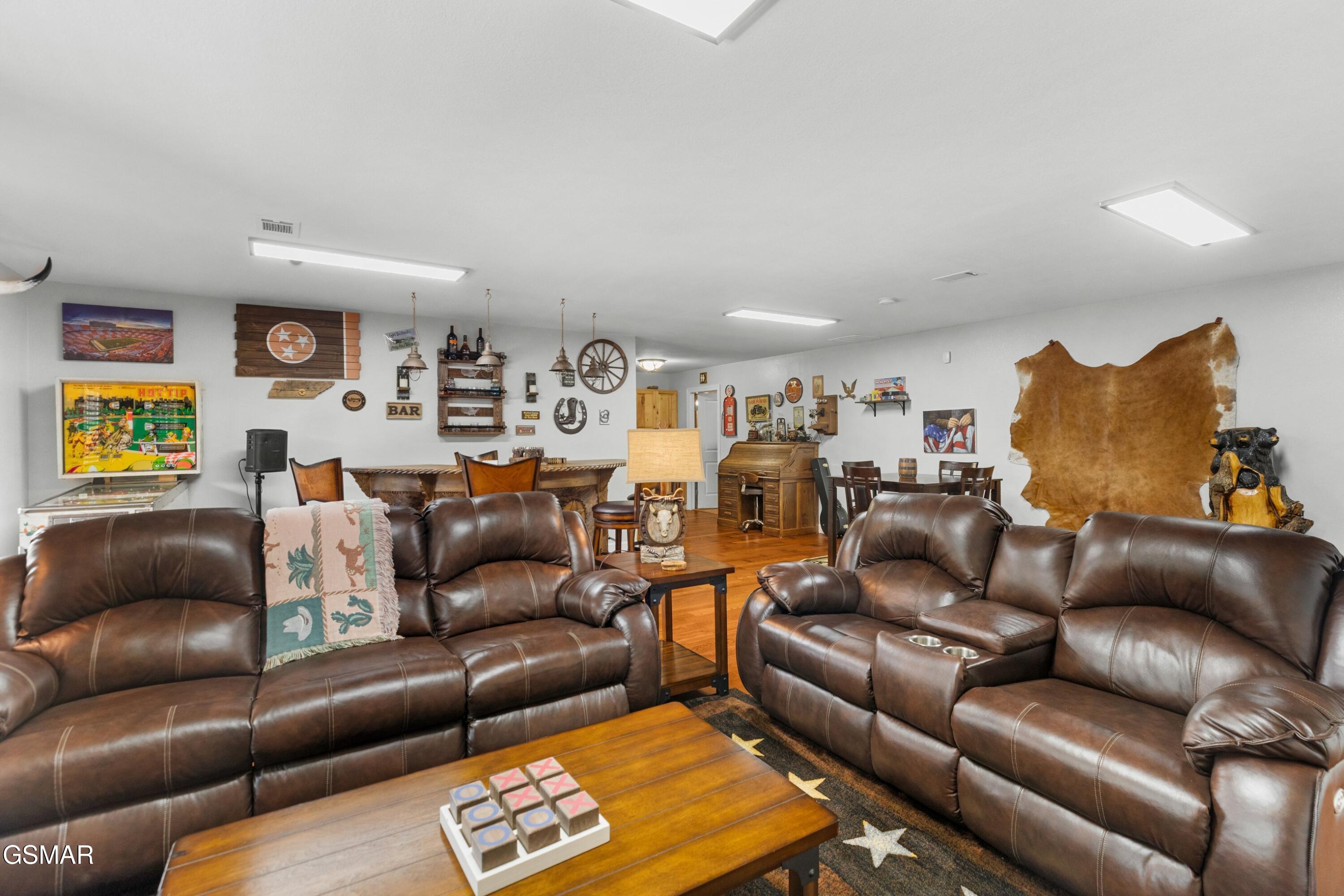 2017 Paradise Hills Road Dandridge TN 37725