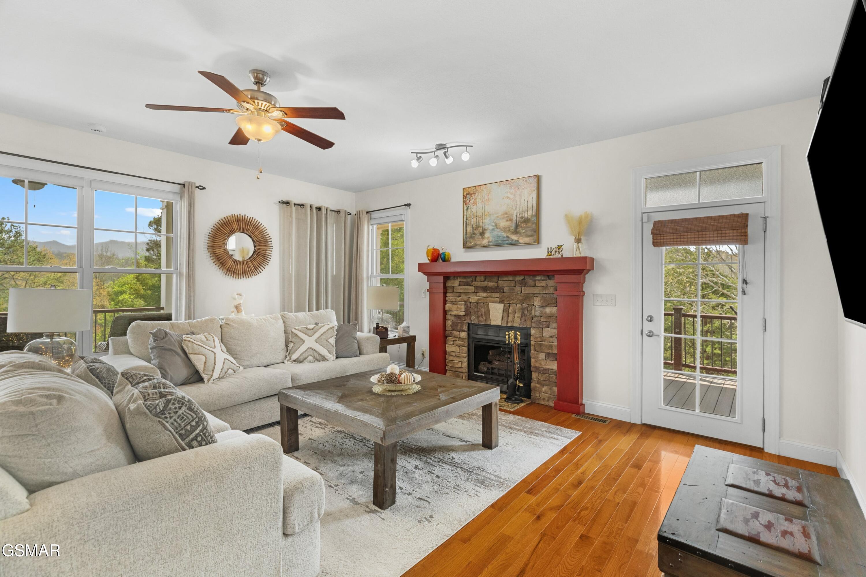 2017 Paradise Hills Road Dandridge TN 37725