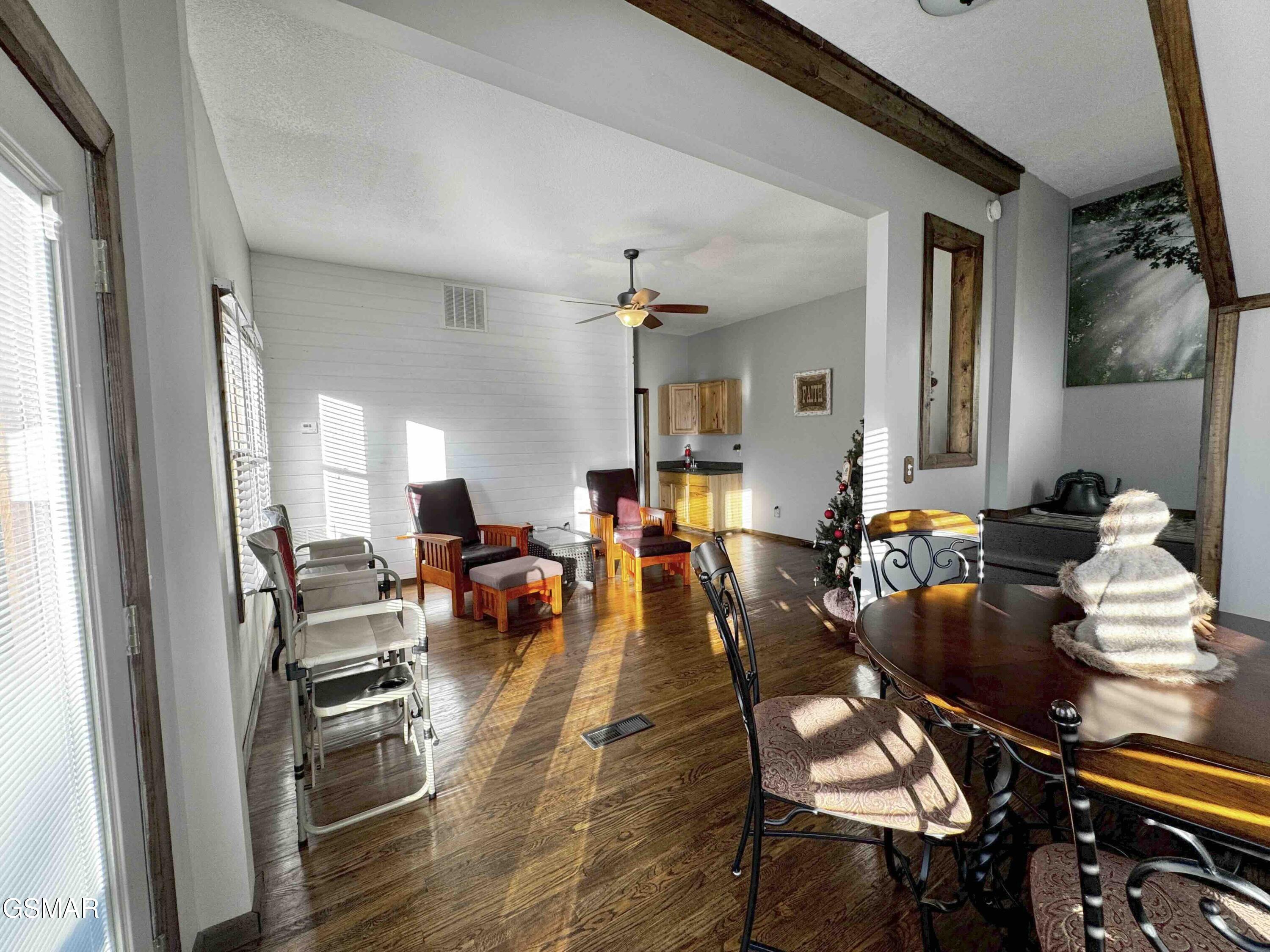 3307 Chinquepin Drive Sevierville TN 37876