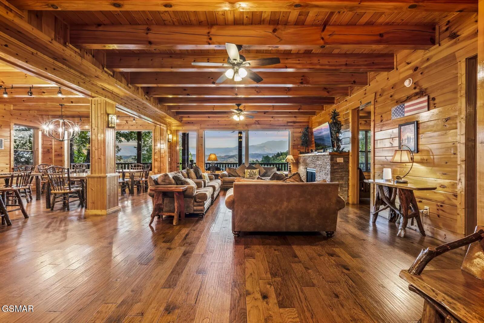 1960 Blackthorn Trail Sevierville TN 37876