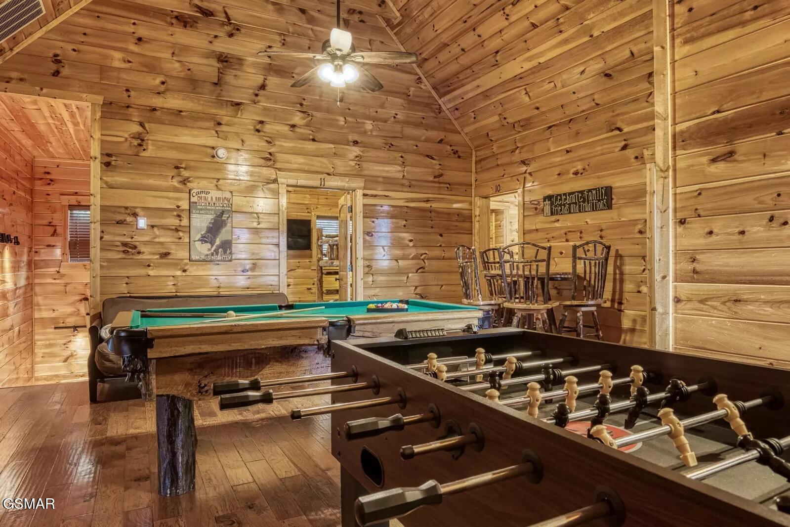 1960 Blackthorn Trail Sevierville TN 37876