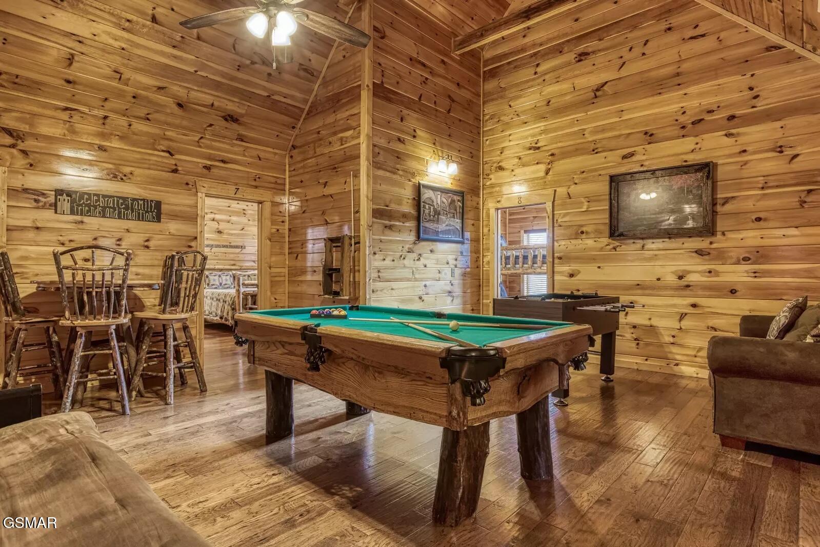 1960 Blackthorn Trail Sevierville TN 37876