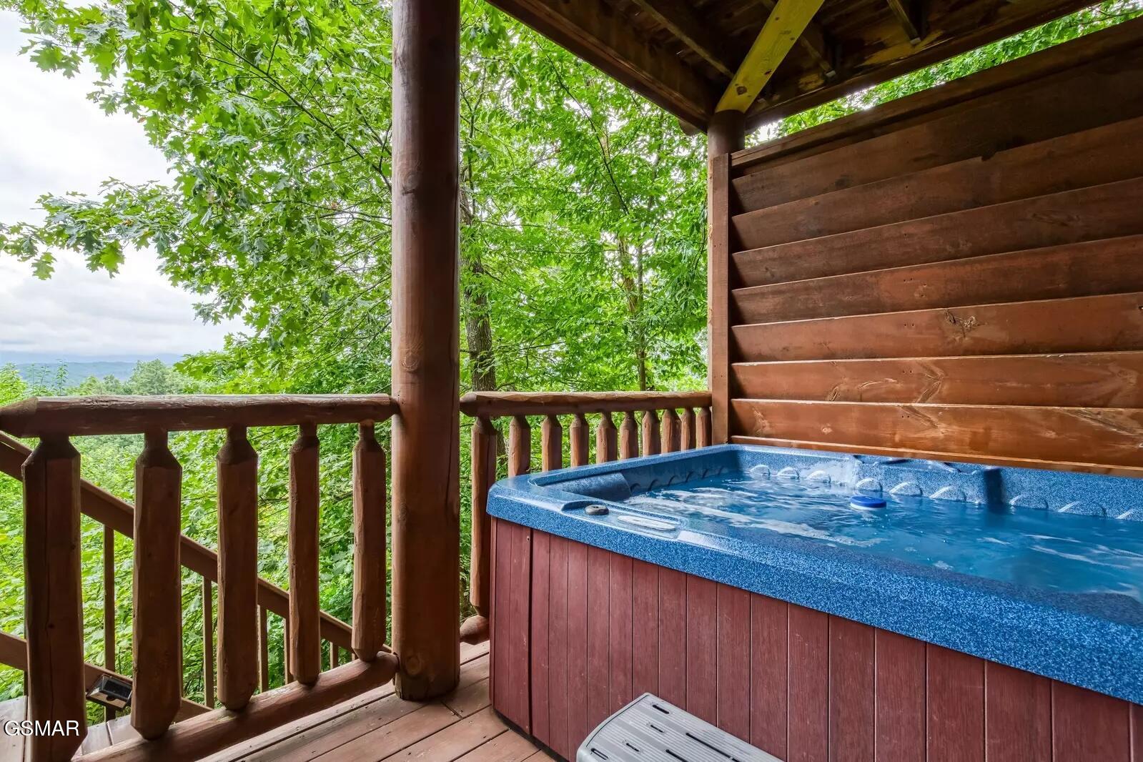 1960 Blackthorn Trail Sevierville TN 37876