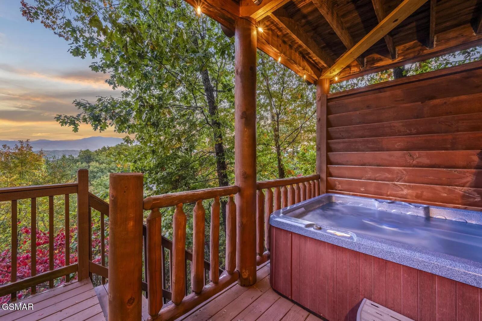1960 Blackthorn Trail Sevierville TN 37876