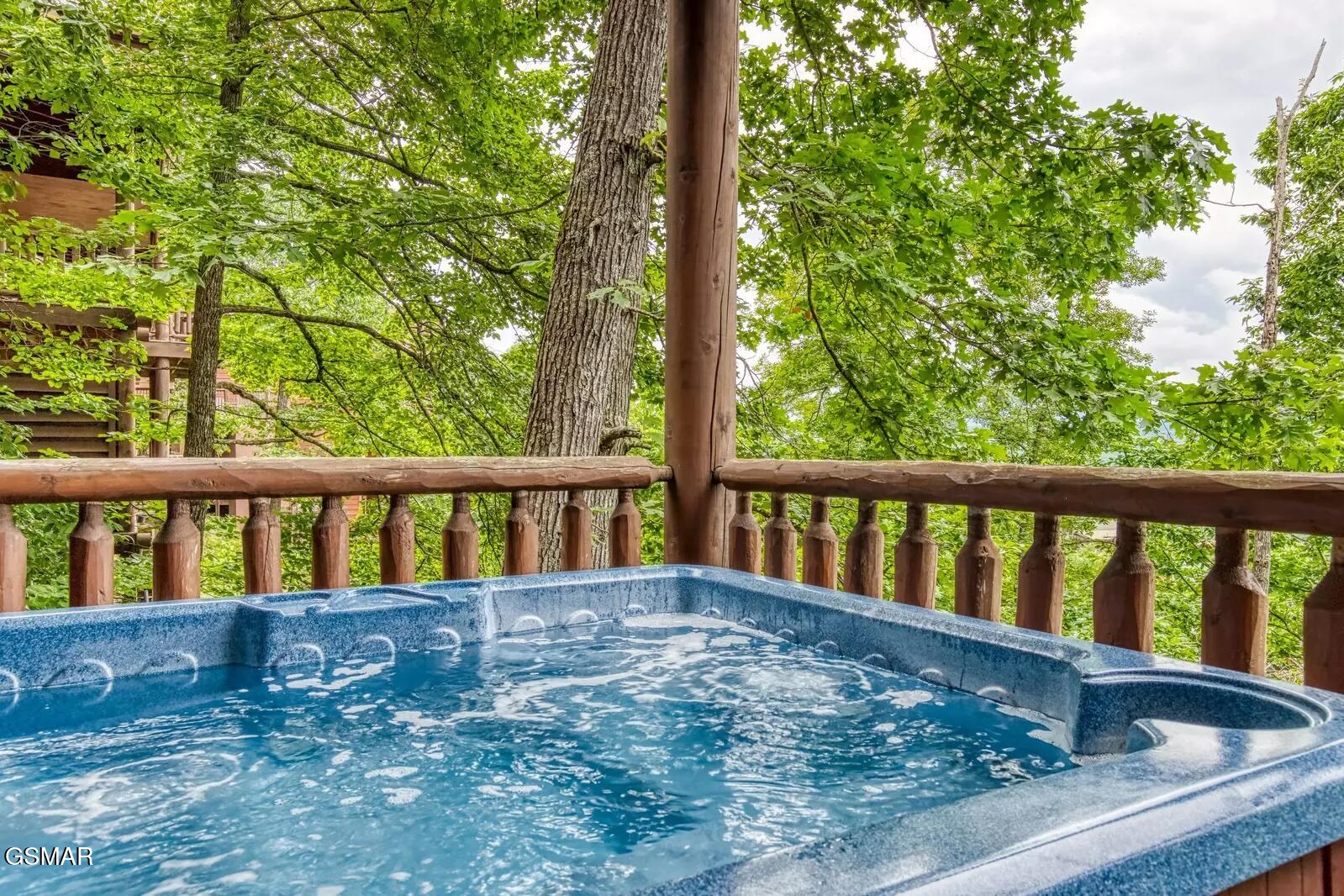1960 Blackthorn Trail Sevierville TN 37876