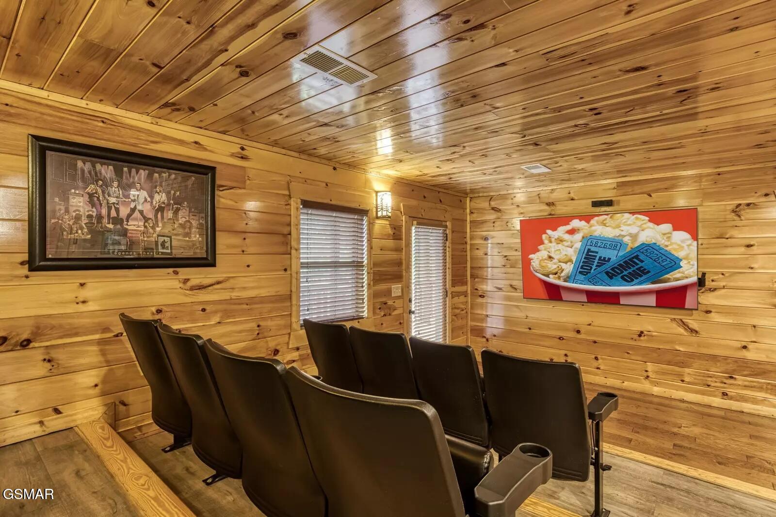 1960 Blackthorn Trail Sevierville TN 37876