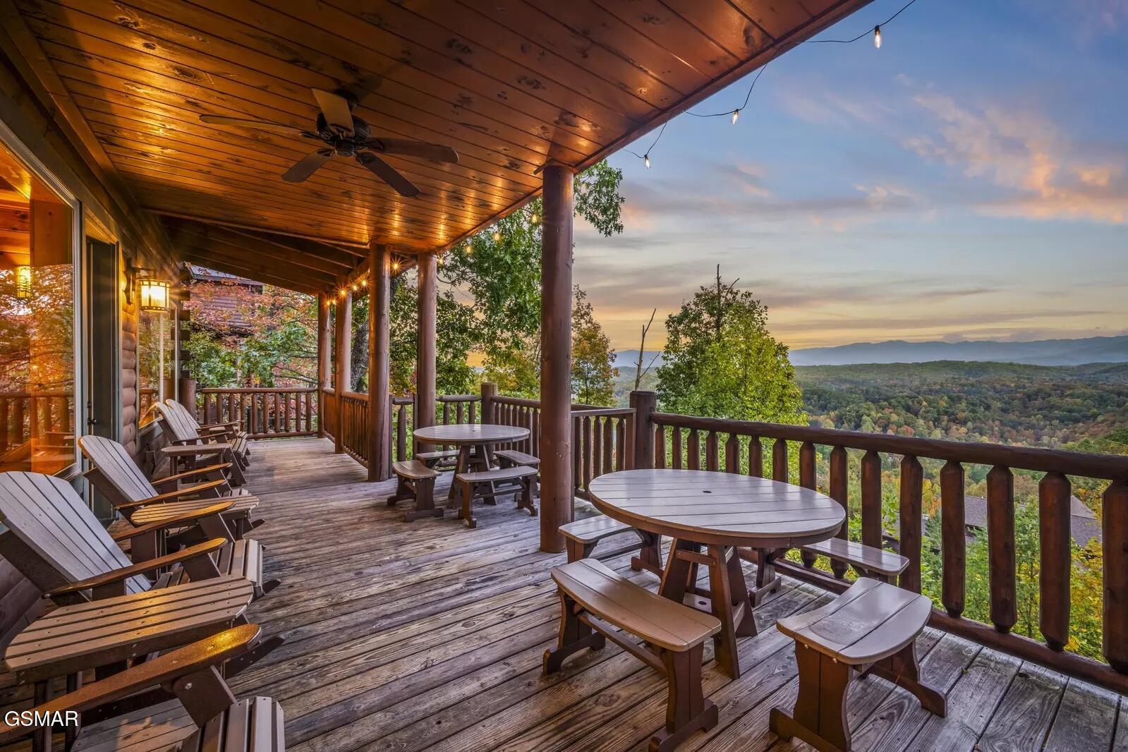 1960 Blackthorn Trail Sevierville TN 37876