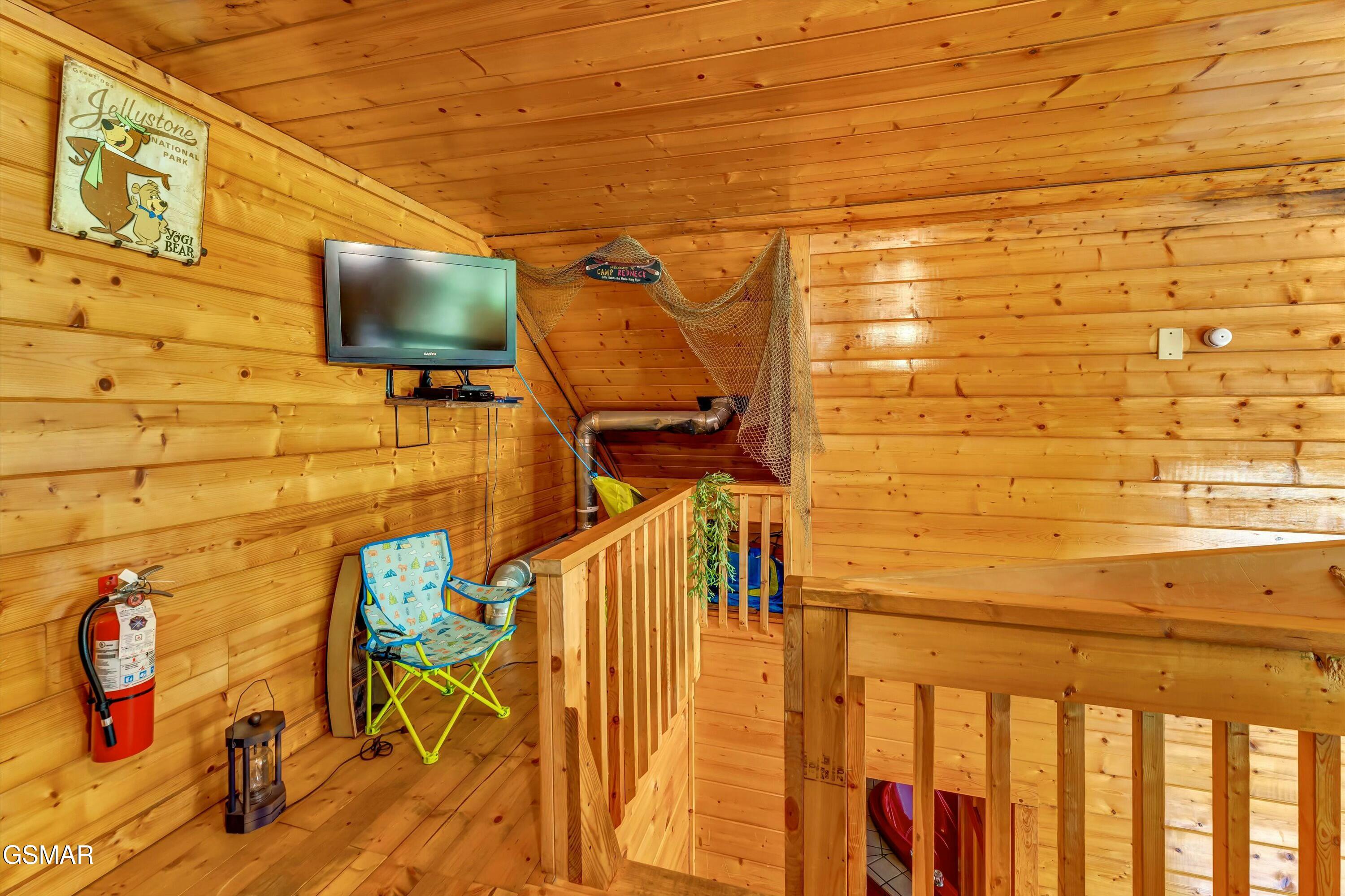 335 Caney Creek Road Pigeon Forge TN 37863