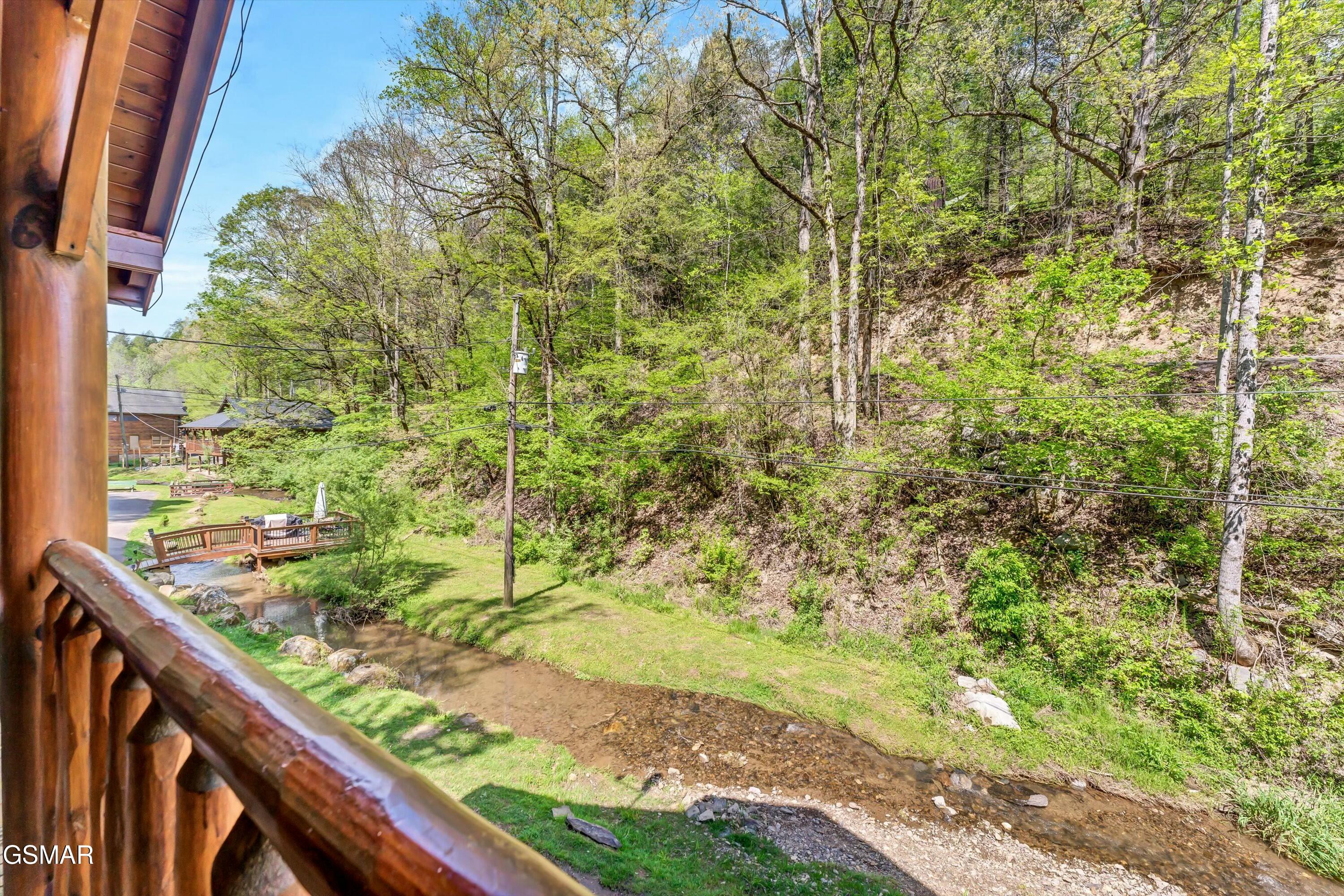 335 Caney Creek Road Pigeon Forge TN 37863