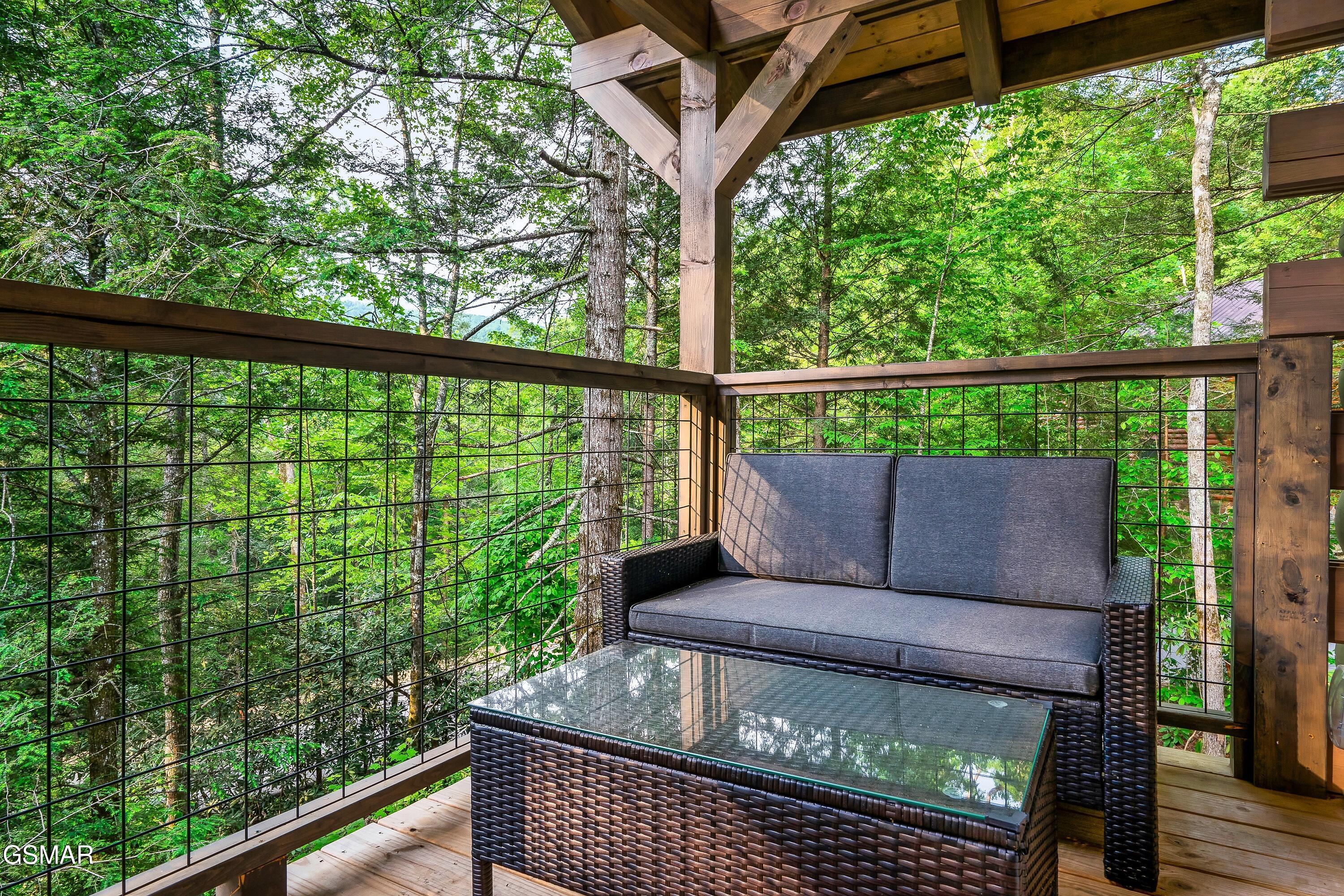 1637 Misty Hollow Way Gatlinburg TN 37738