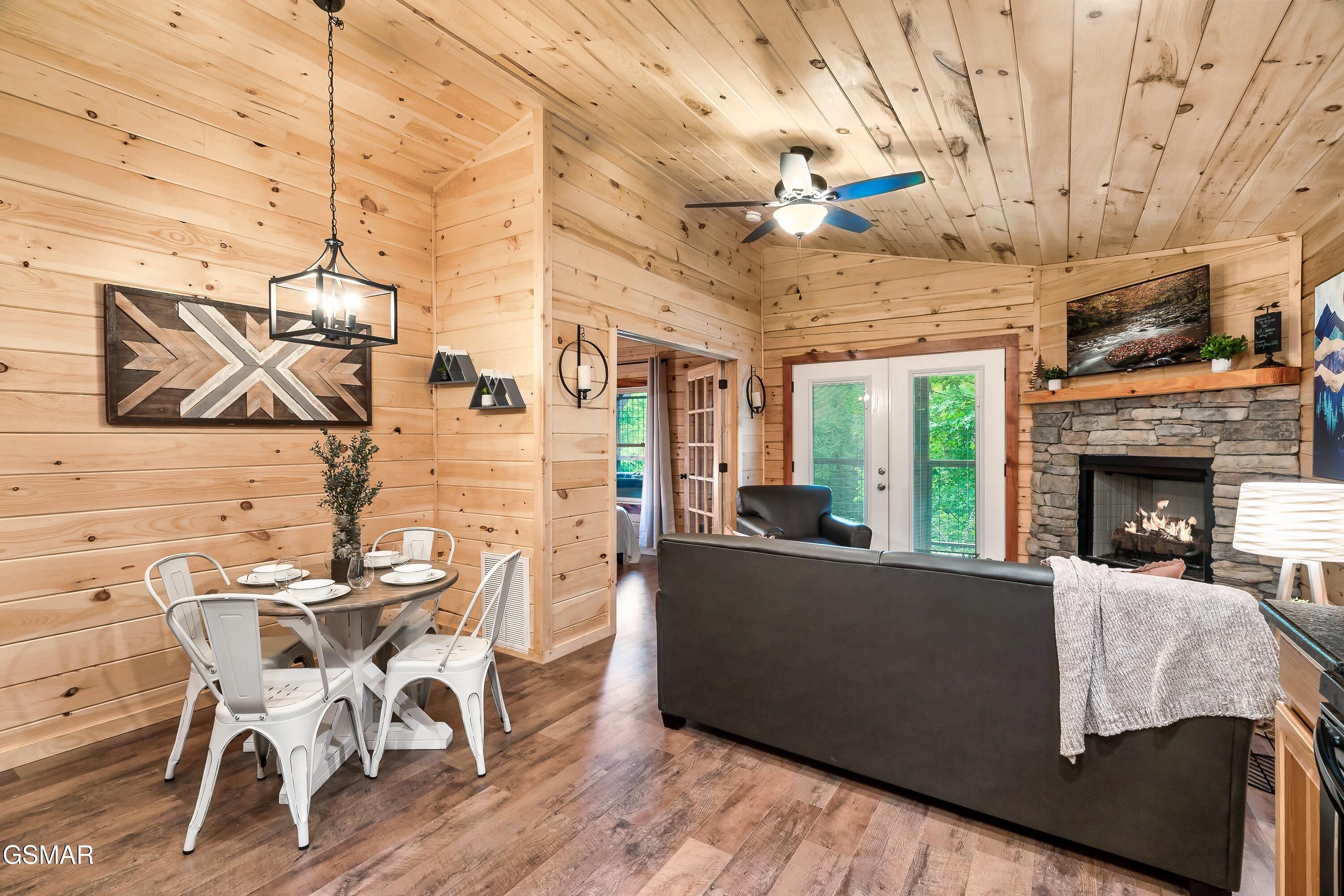 1637 Misty Hollow Way Gatlinburg TN 37738