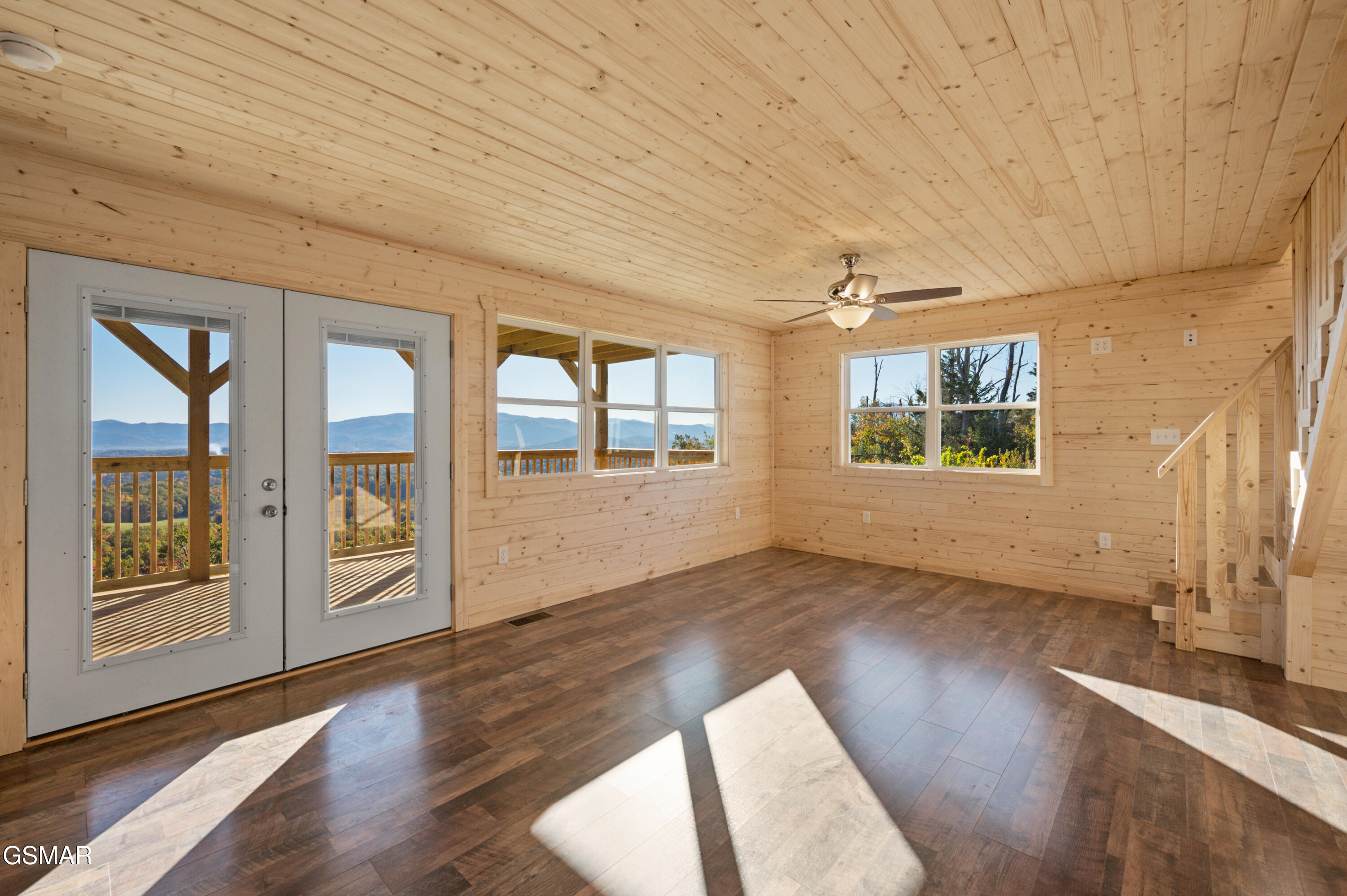 855 S Ridge Way Cosby TN 37722