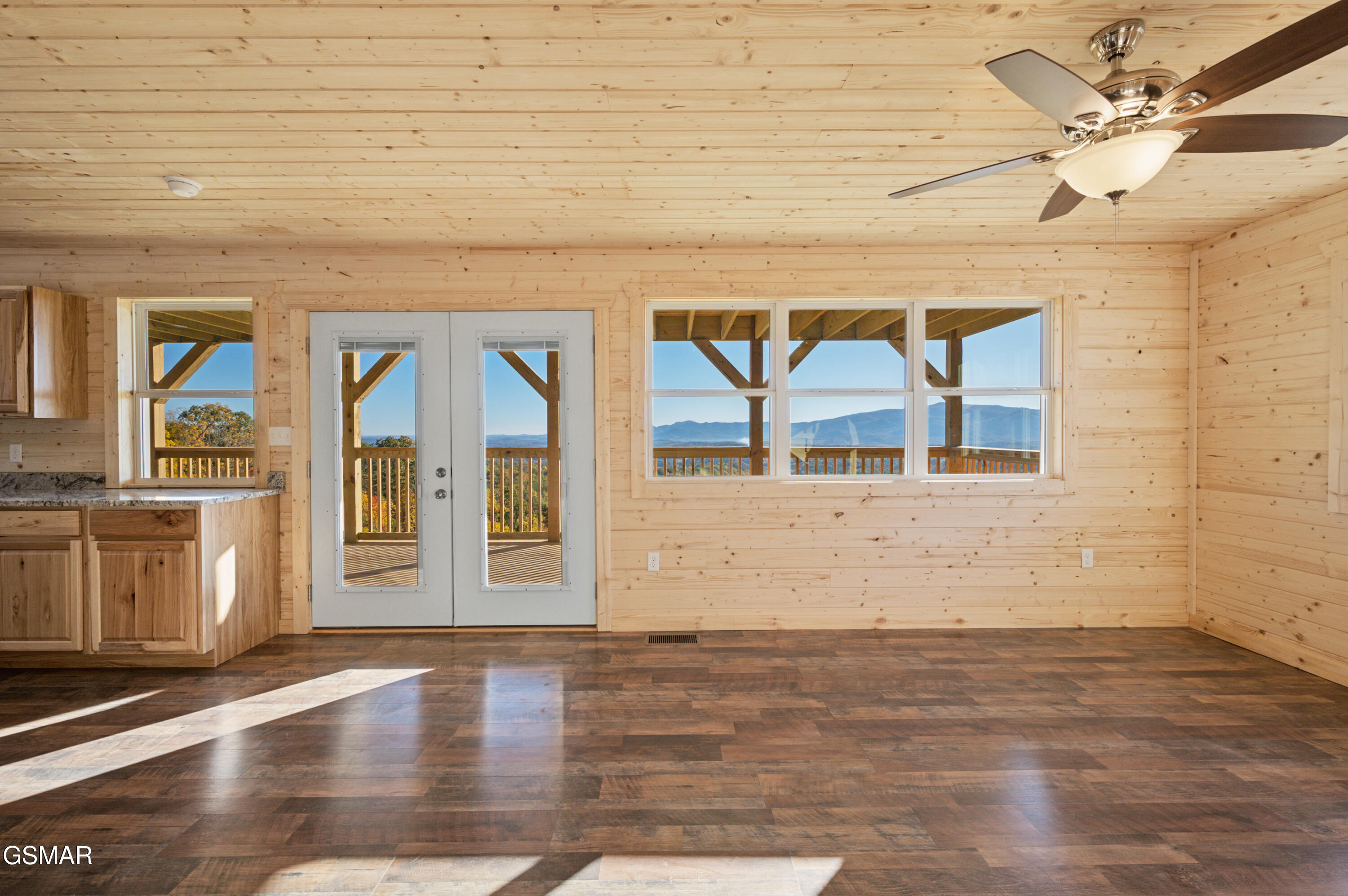 855 S Ridge Way Cosby TN 37722