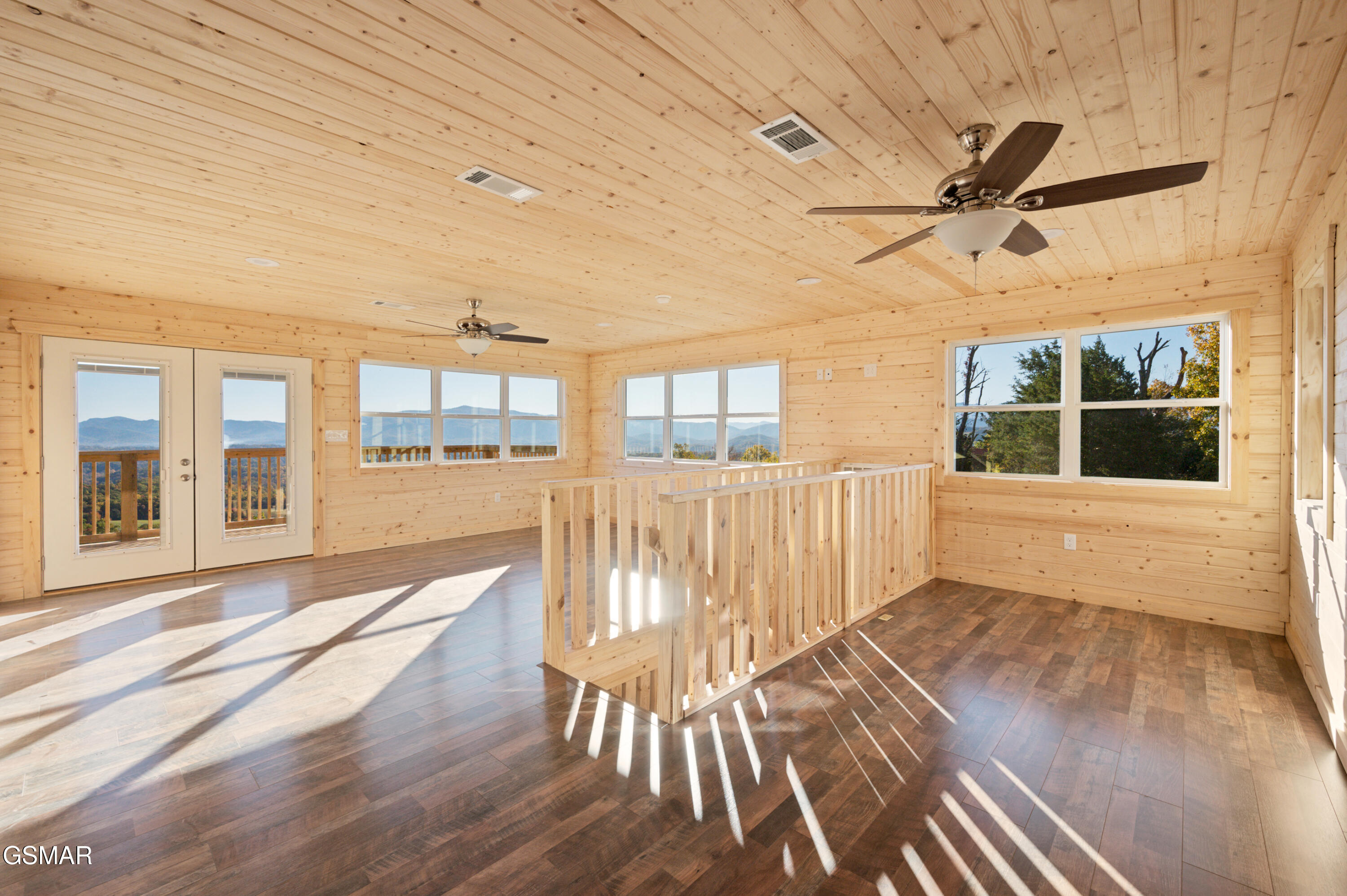 855 S Ridge Way Cosby TN 37722