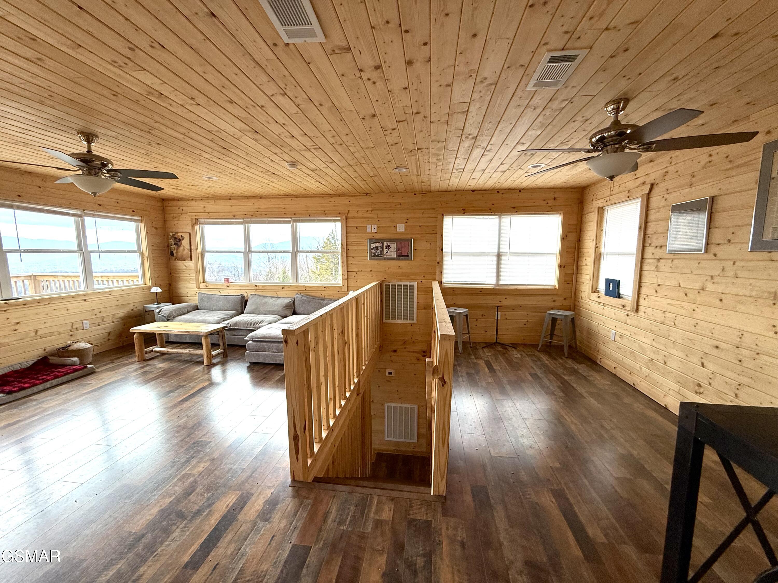 855 S Ridge Way Cosby TN 37722