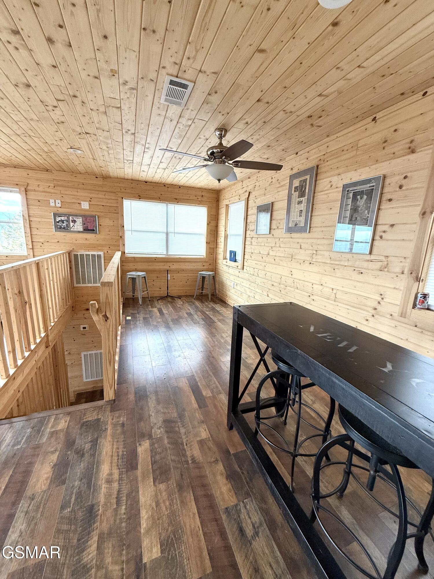 855 S Ridge Way Cosby TN 37722