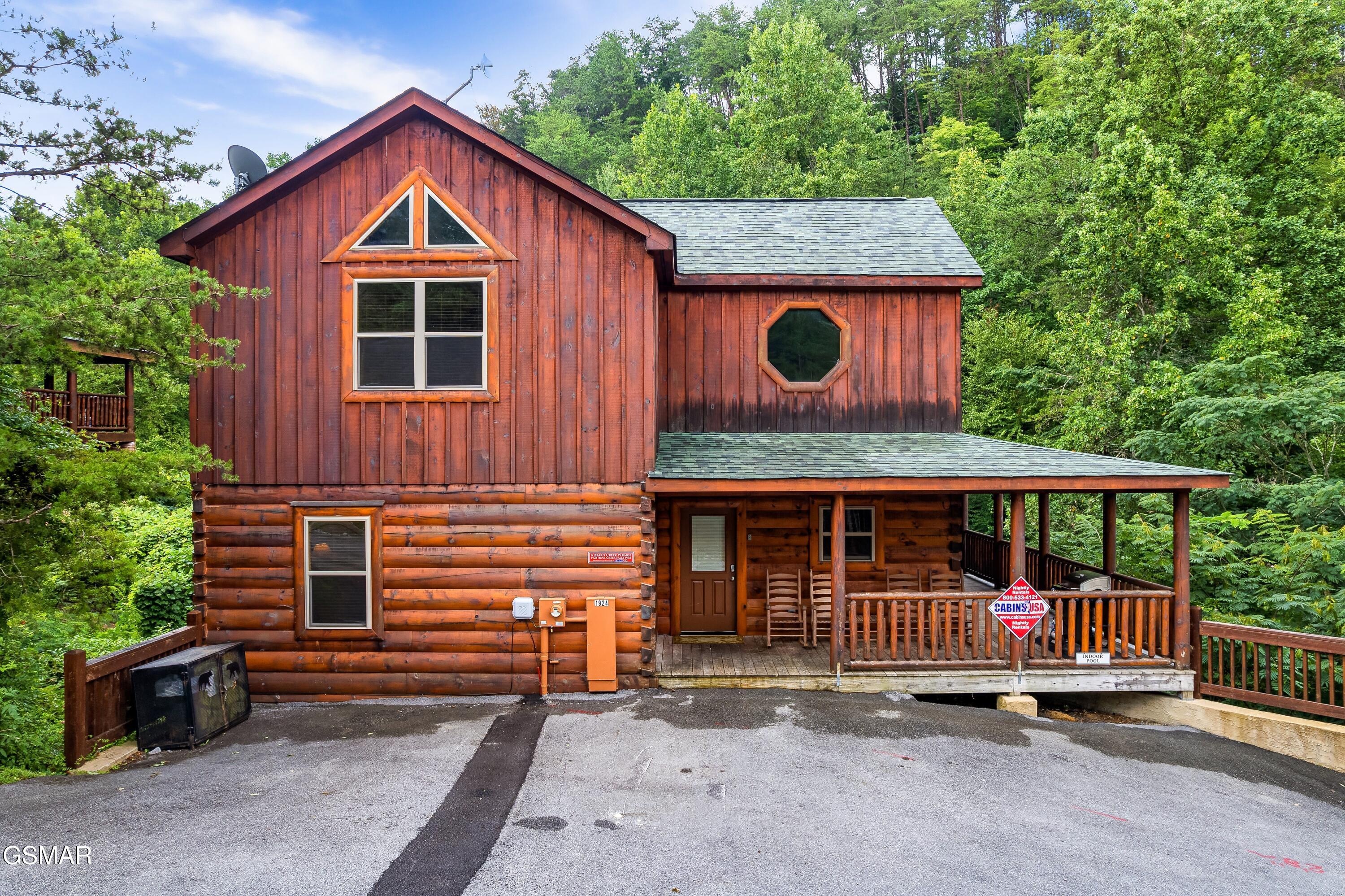 1924 Bear Creek Falls Way Sevierville TN 37876
