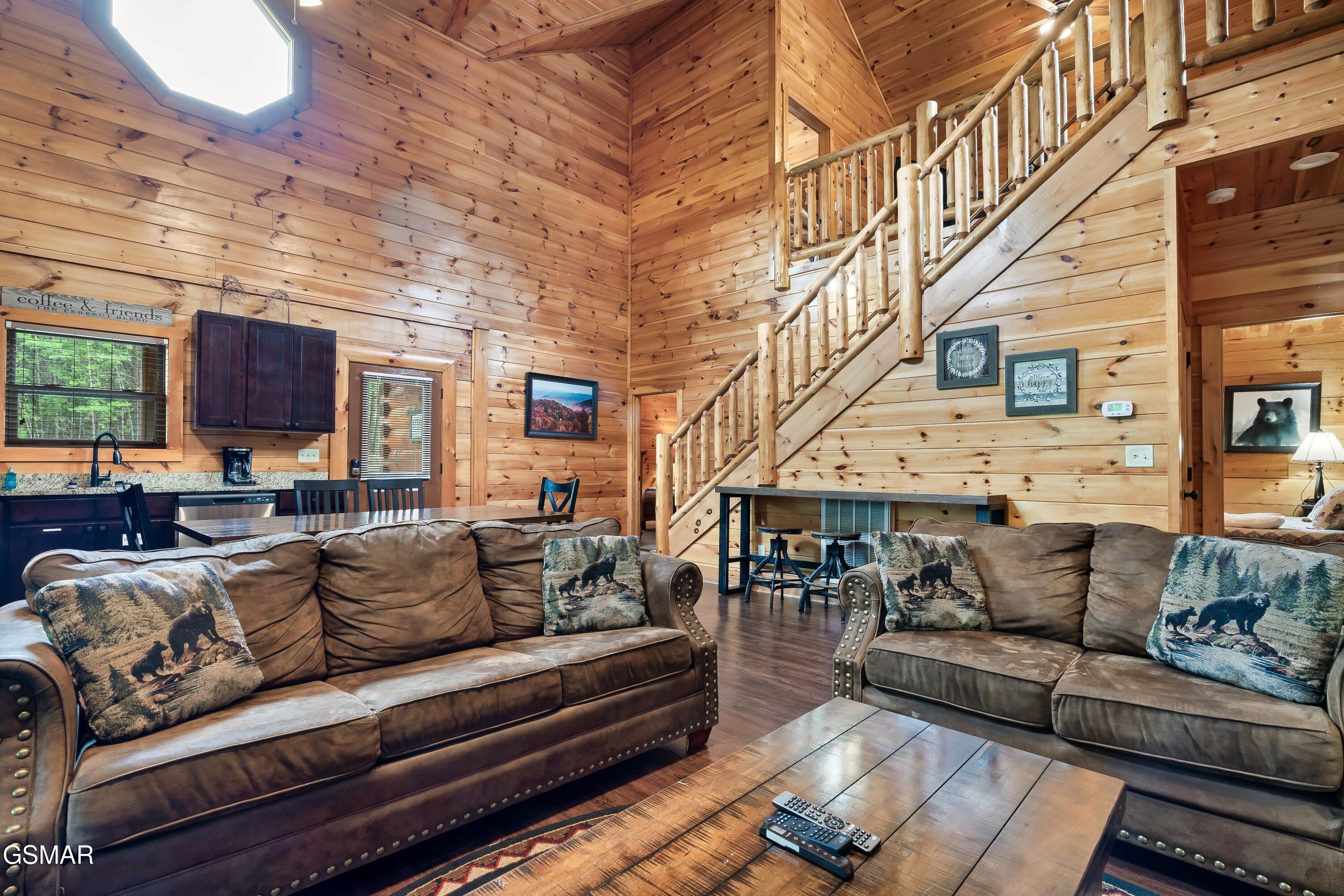 1924 Bear Creek Falls Way Sevierville TN 37876
