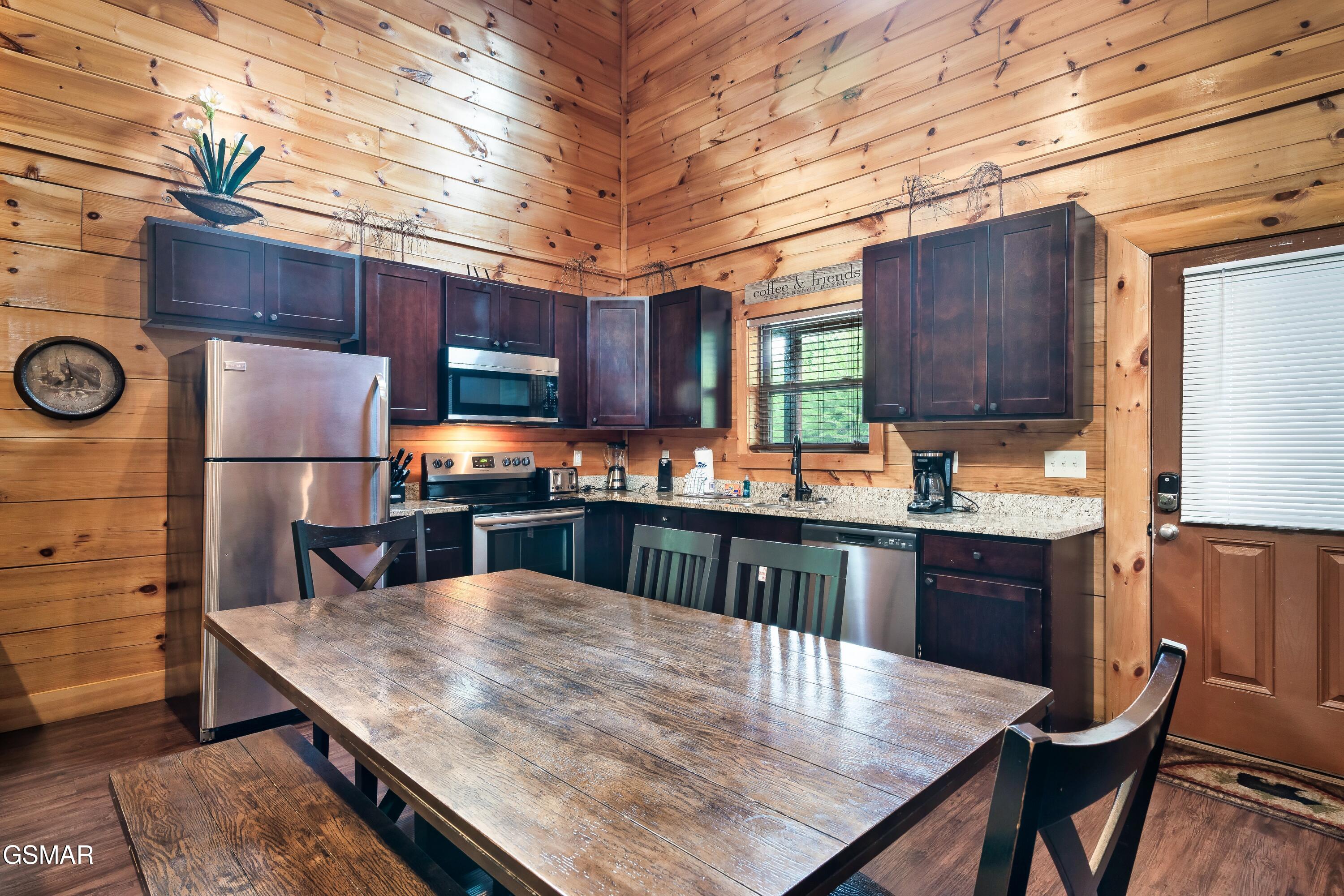 1924 Bear Creek Falls Way Sevierville TN 37876