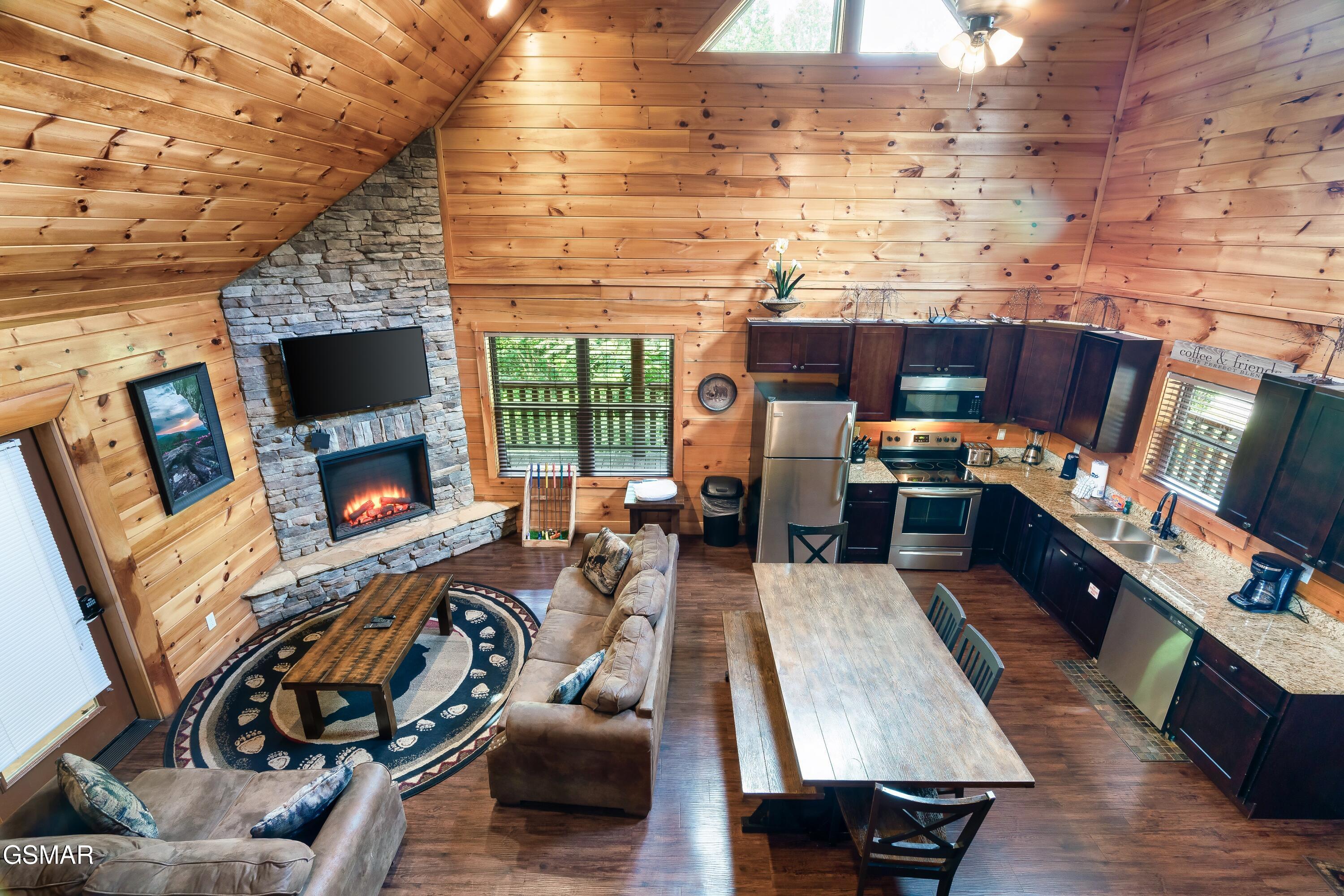 1924 Bear Creek Falls Way Sevierville TN 37876