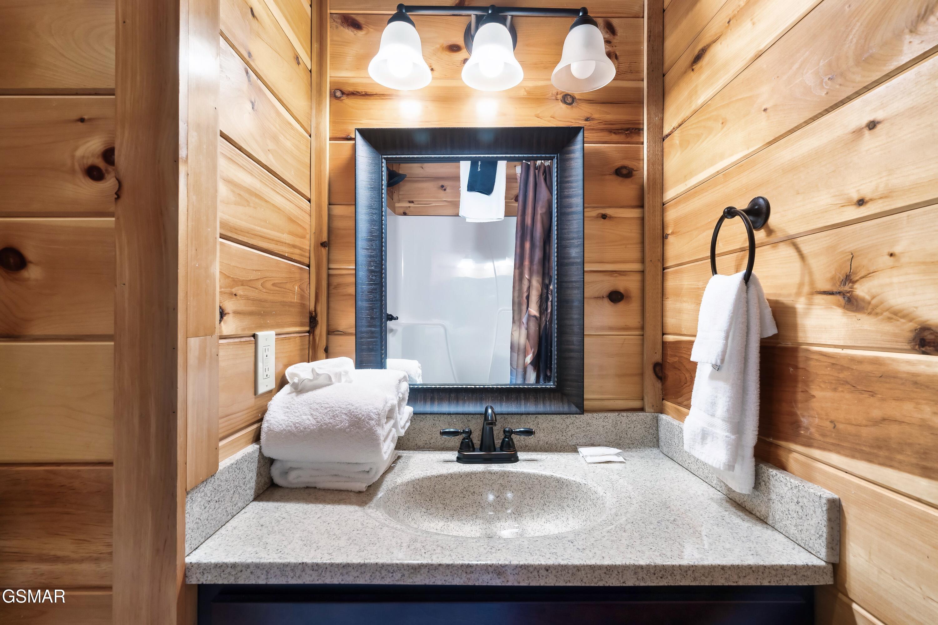 1924 Bear Creek Falls Way Sevierville TN 37876