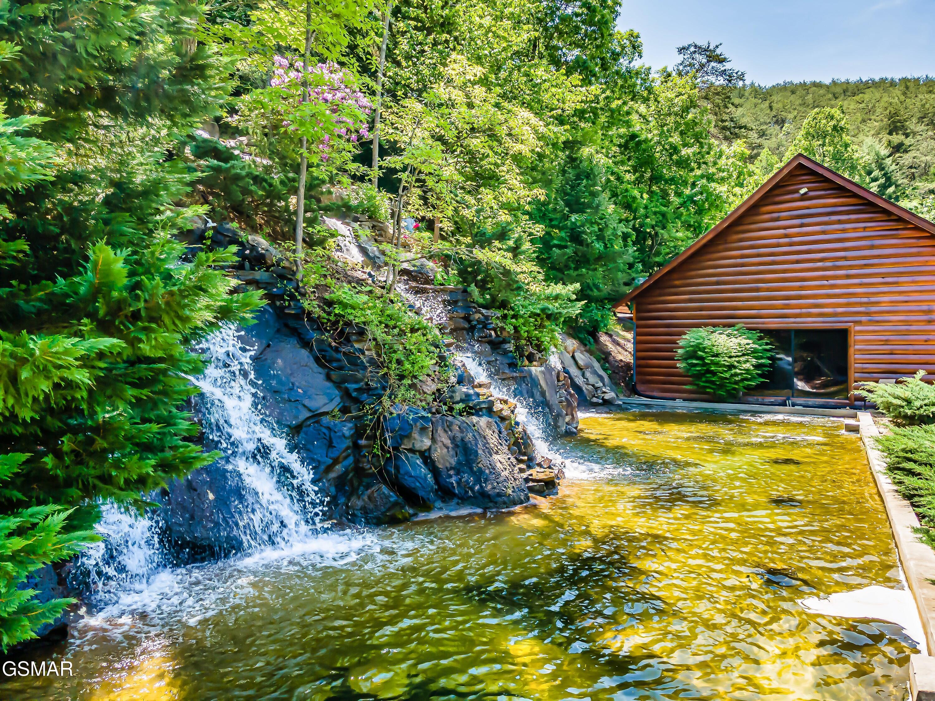 1924 Bear Creek Falls Way Sevierville TN 37876