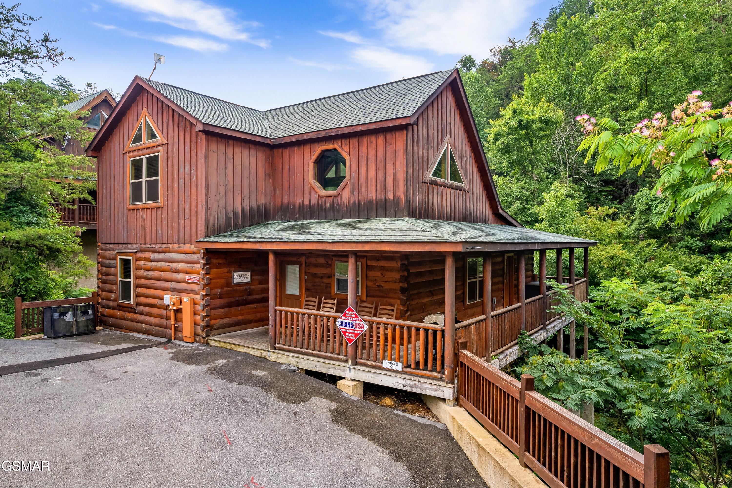1924 Bear Creek Falls Way Sevierville TN 37876