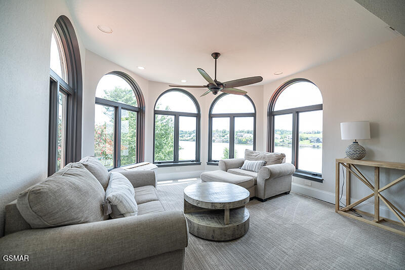 8719 Inlet Drive Knoxville TN 37922