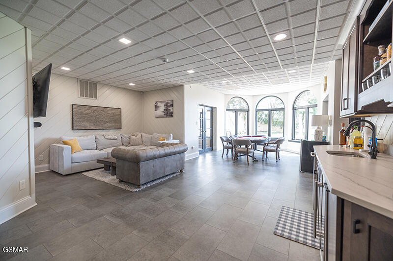 8719 Inlet Drive Knoxville TN 37922