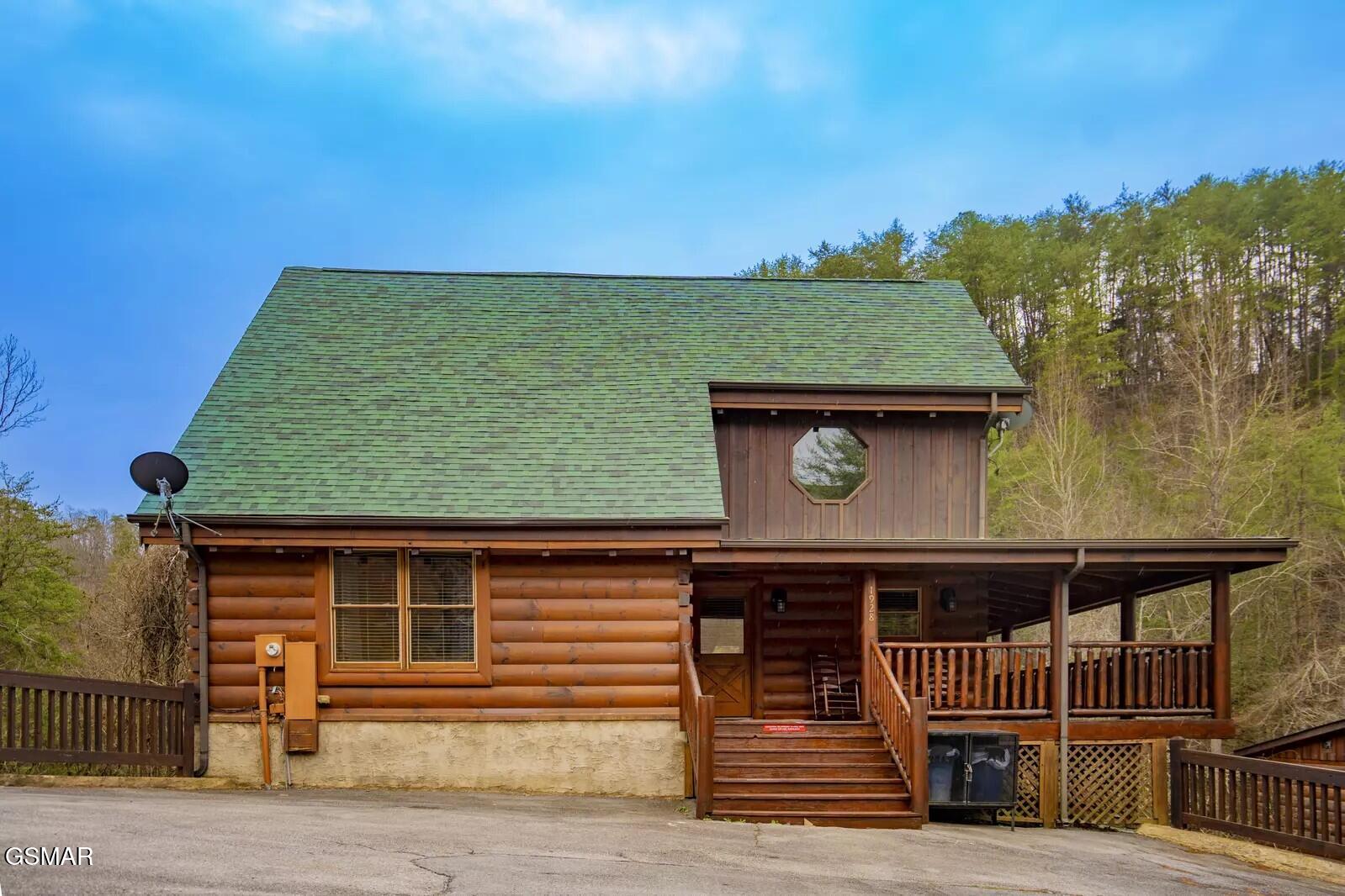 1928 Bear Creek Falls Way Sevierville TN 37862