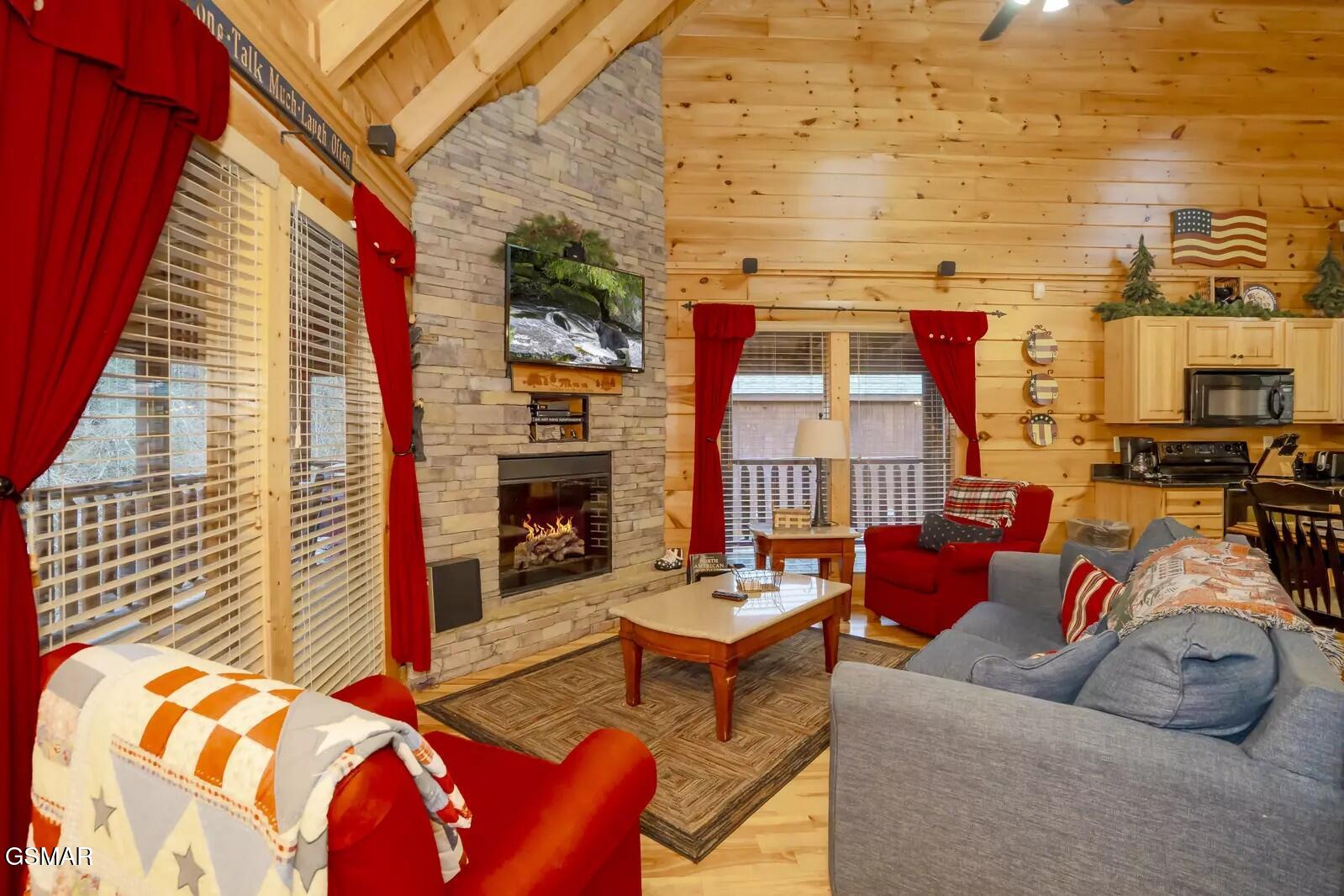 1928 Bear Creek Falls Way Sevierville TN 37862