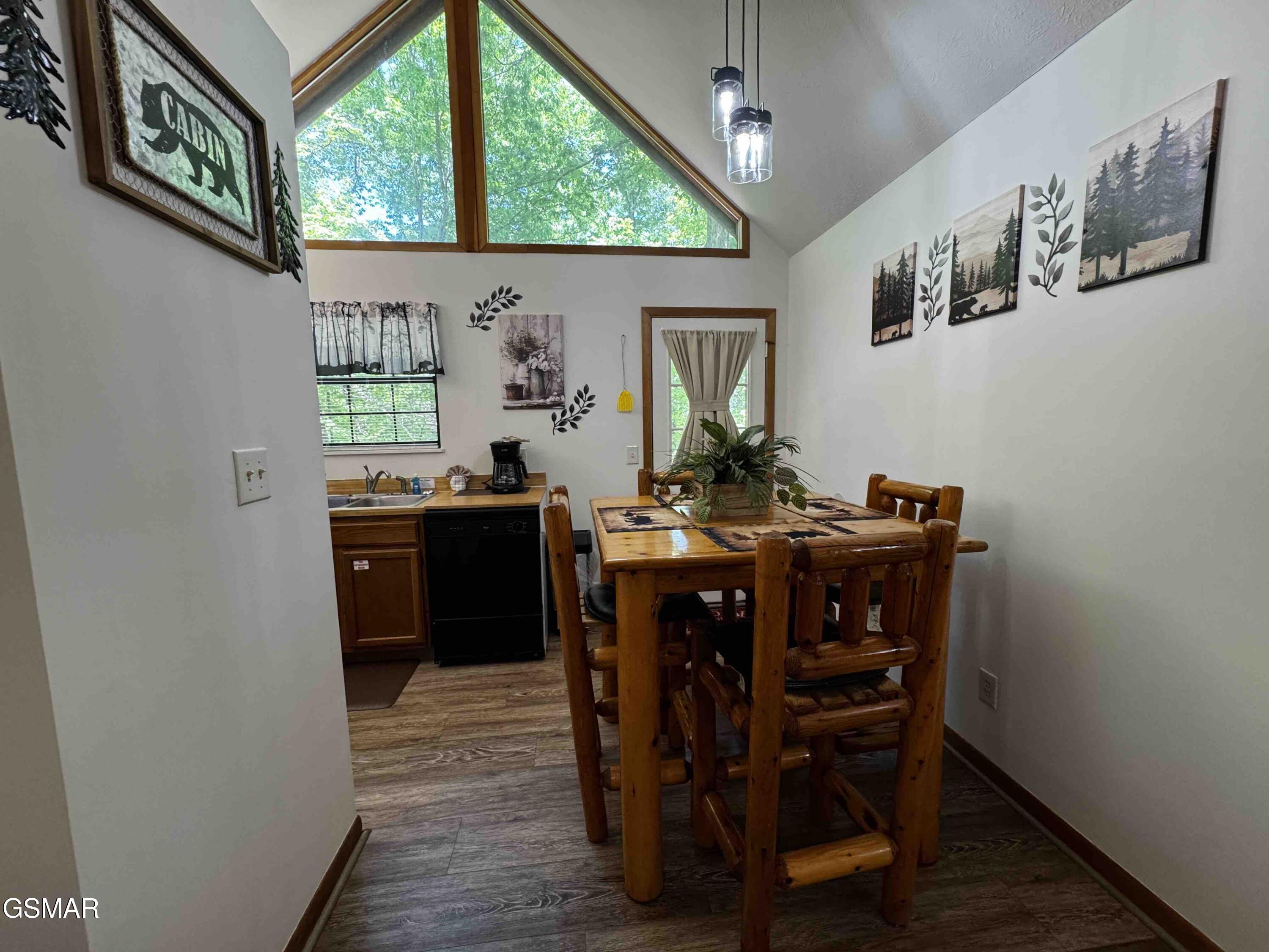 653 Oaks View Court Pigeon Forge TN 37863