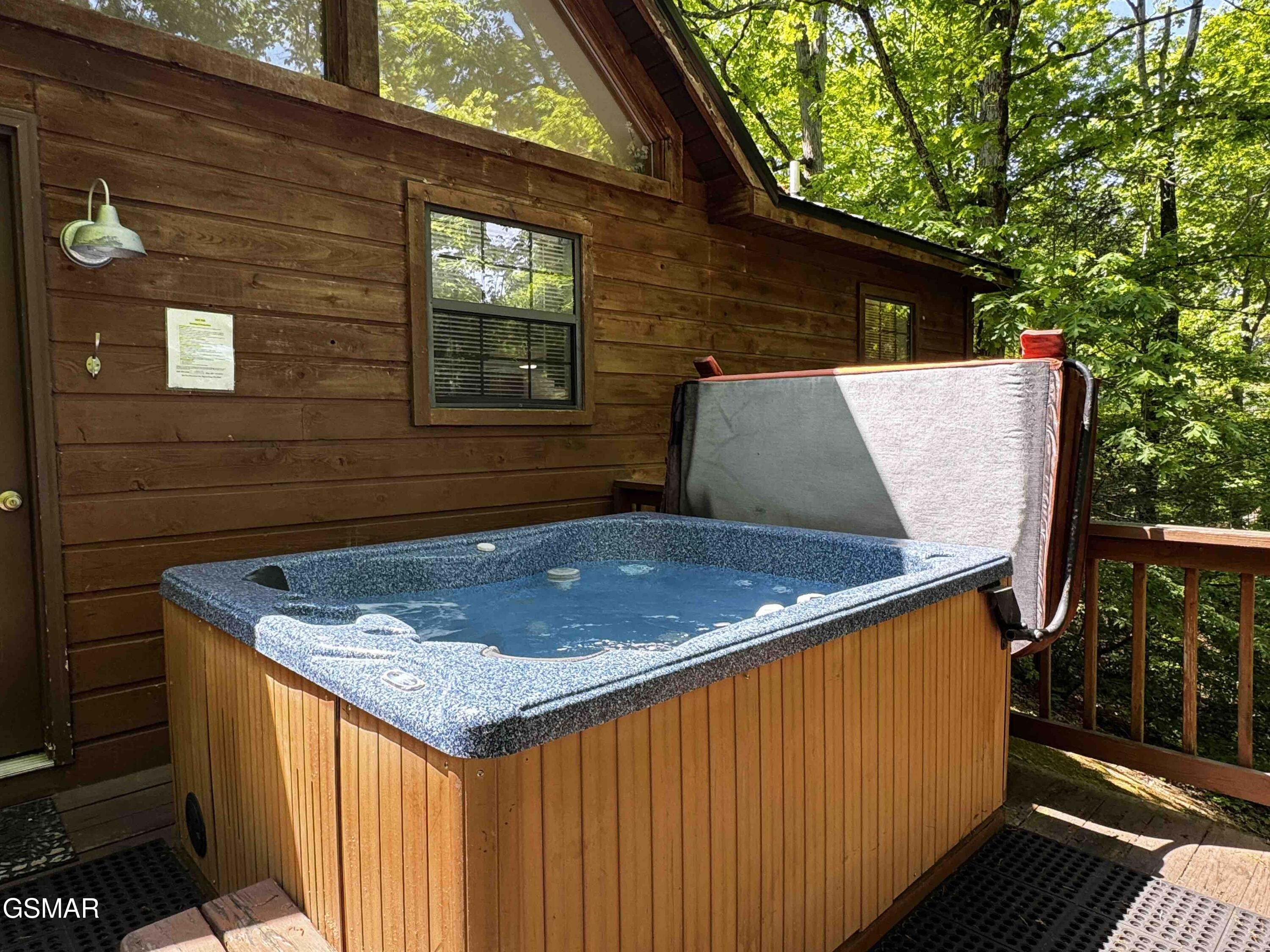 653 Oaks View Court Pigeon Forge TN 37863