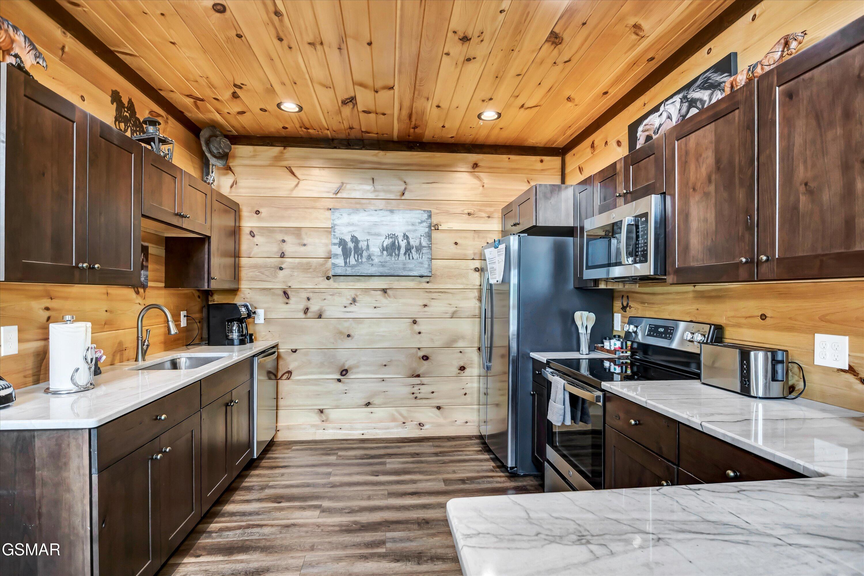 809 Wattle Blossom Way Gatlinburg TN 37738