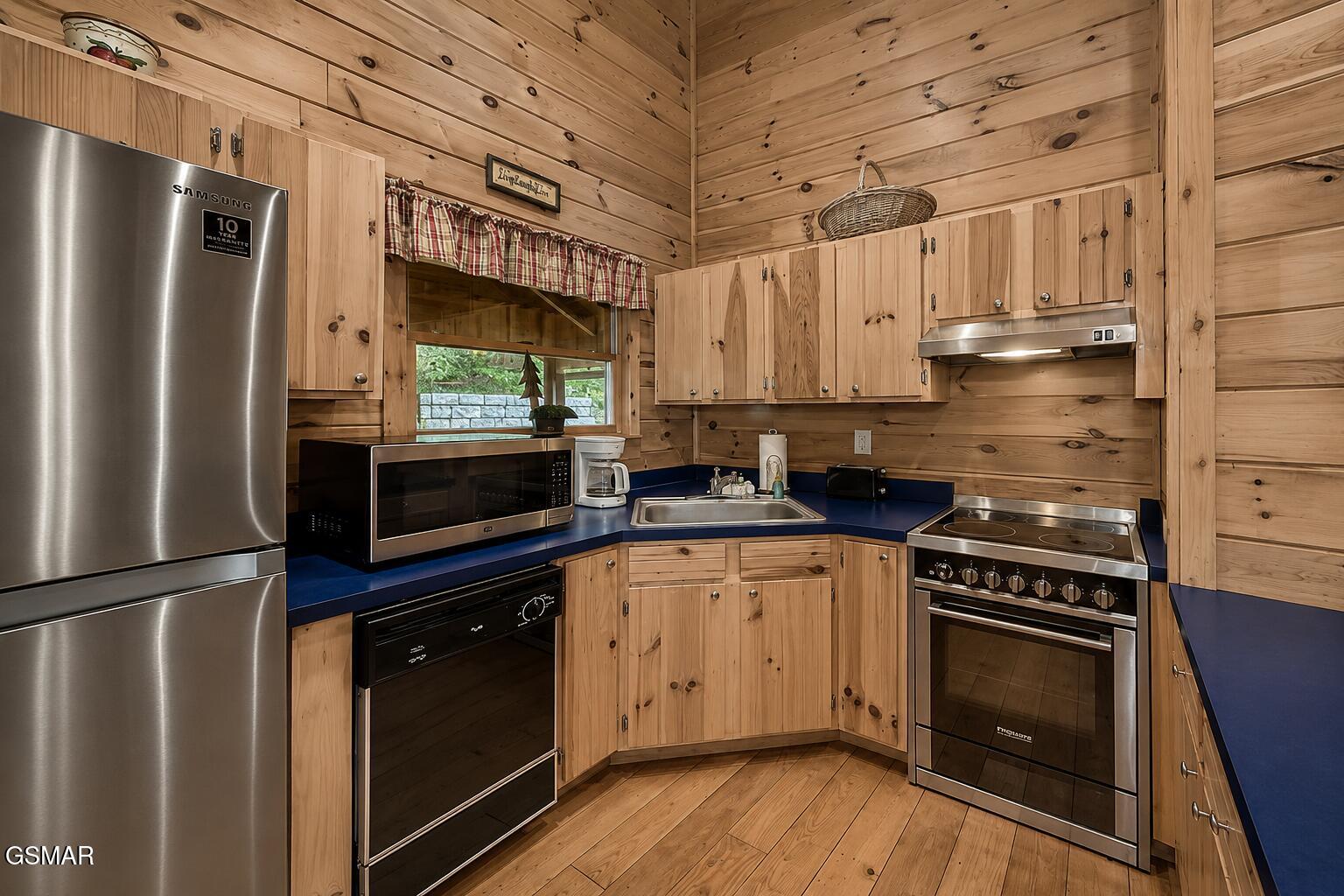 457 Hilltop Road Gatlinburg TN 37738