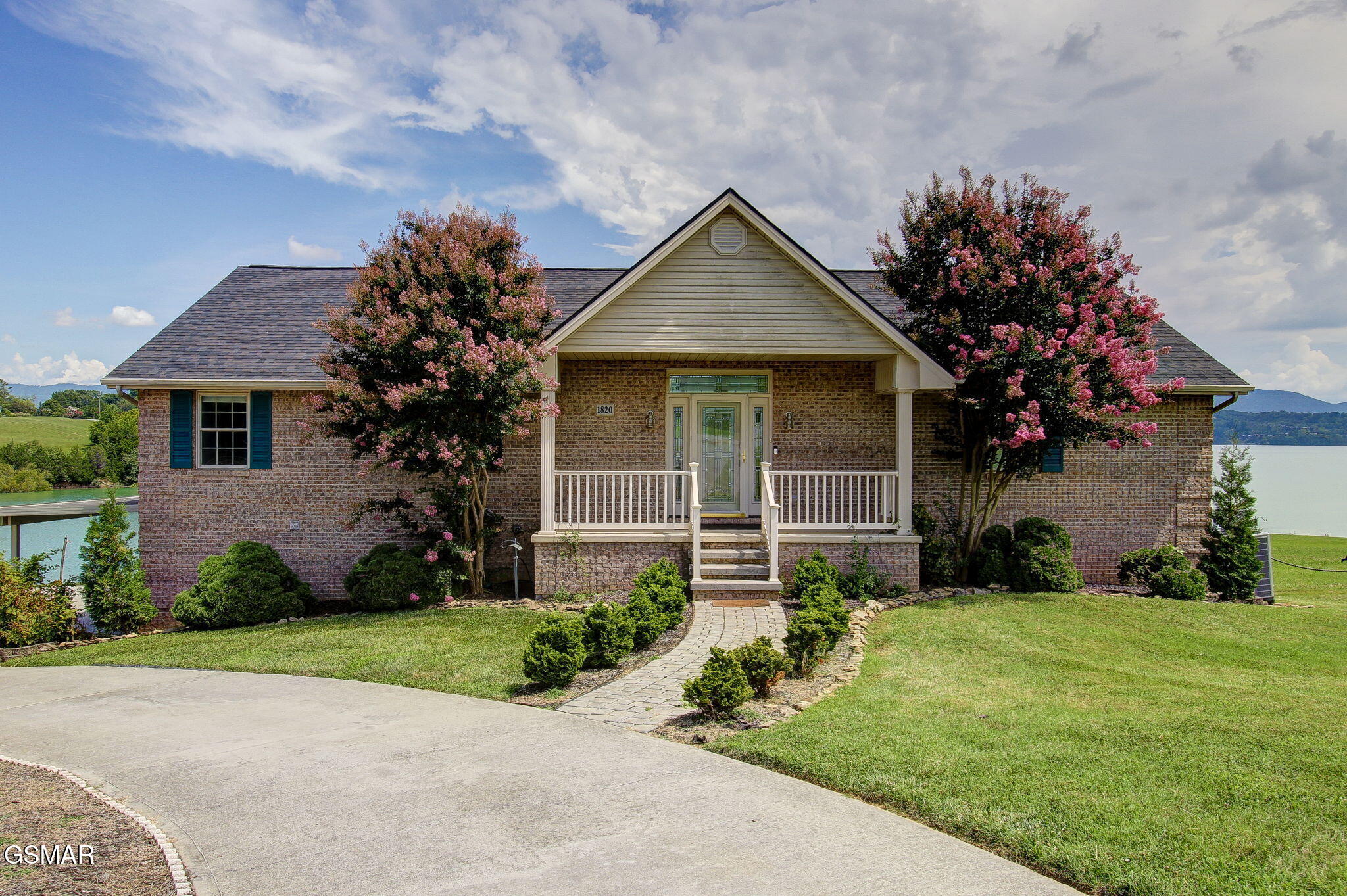 1820 Harbor Hills Lane Dandridge TN 37725