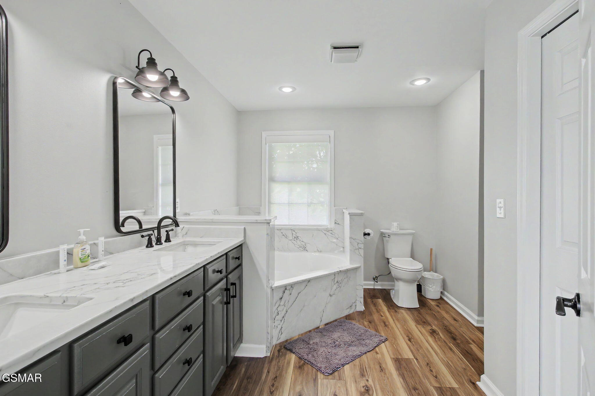 1820 Harbor Hills Lane Dandridge TN 37725