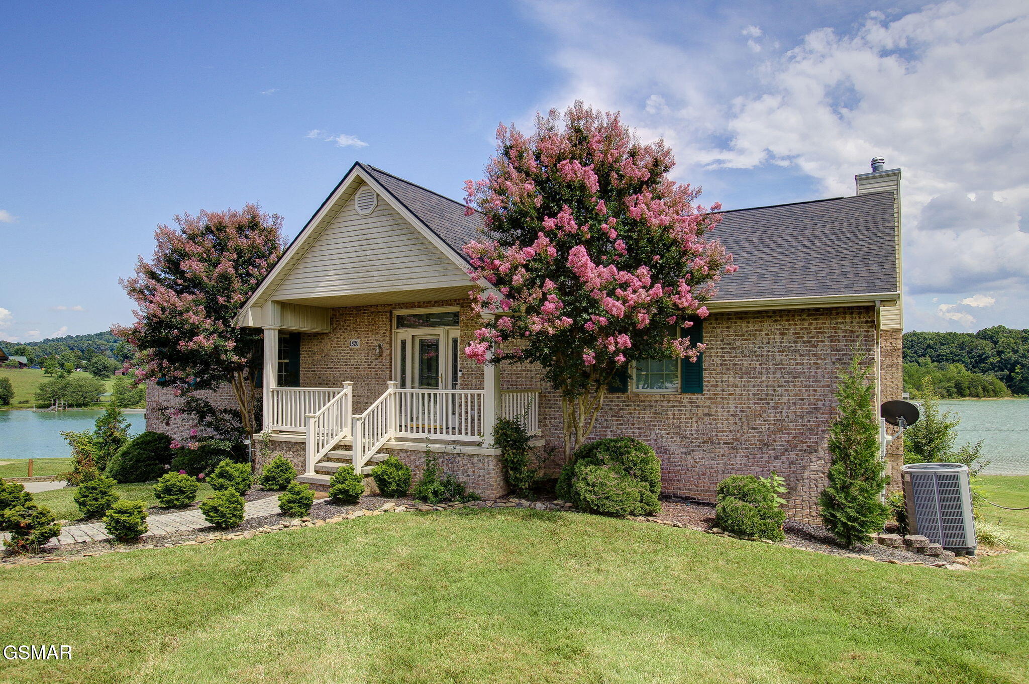 1820 Harbor Hills Lane Dandridge TN 37725