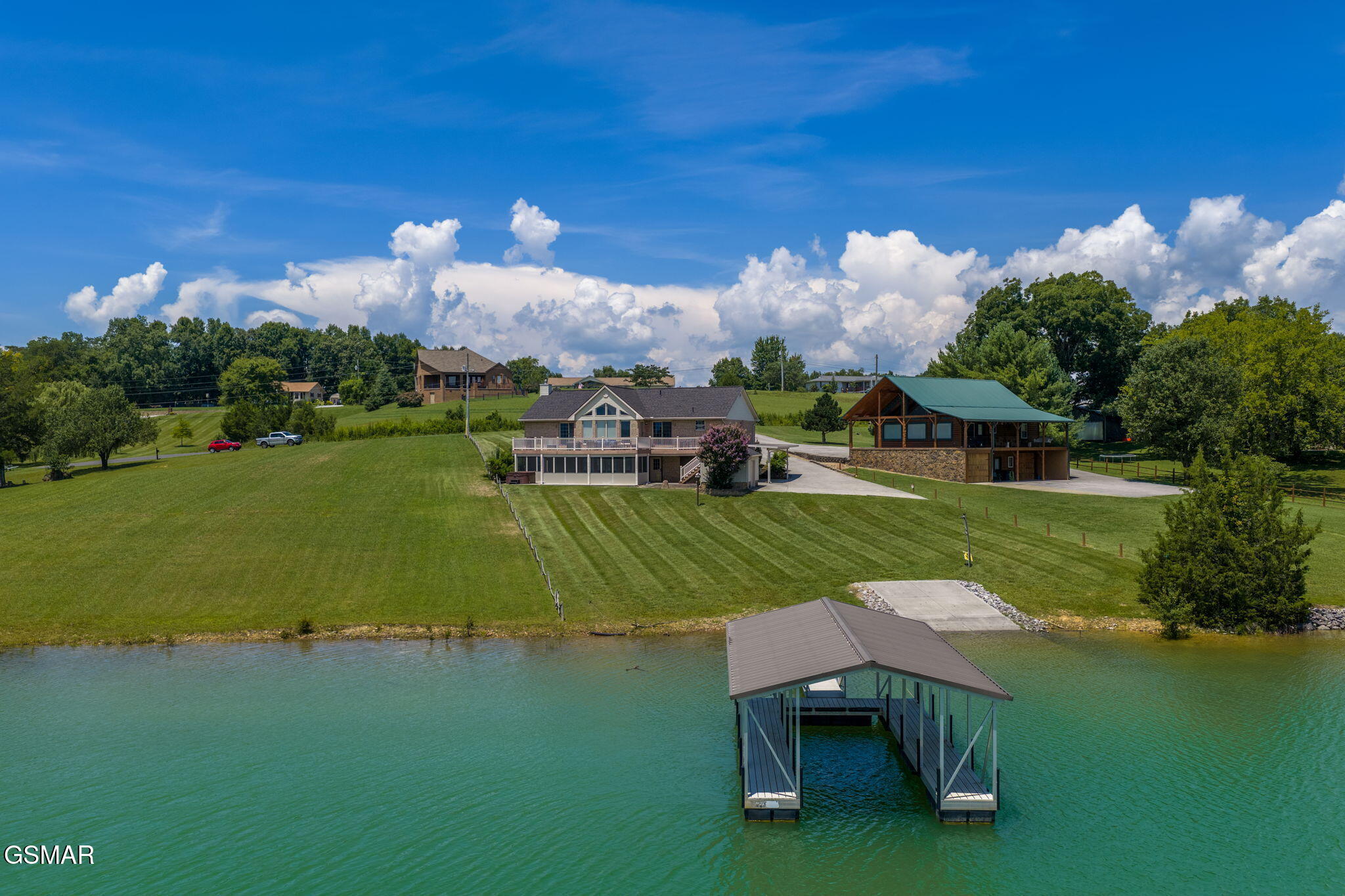 1820 Harbor Hills Lane Dandridge TN 37725