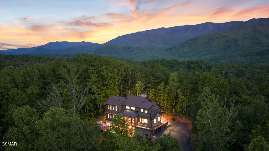 564 Thissa Way Gatlinburg TN 37738