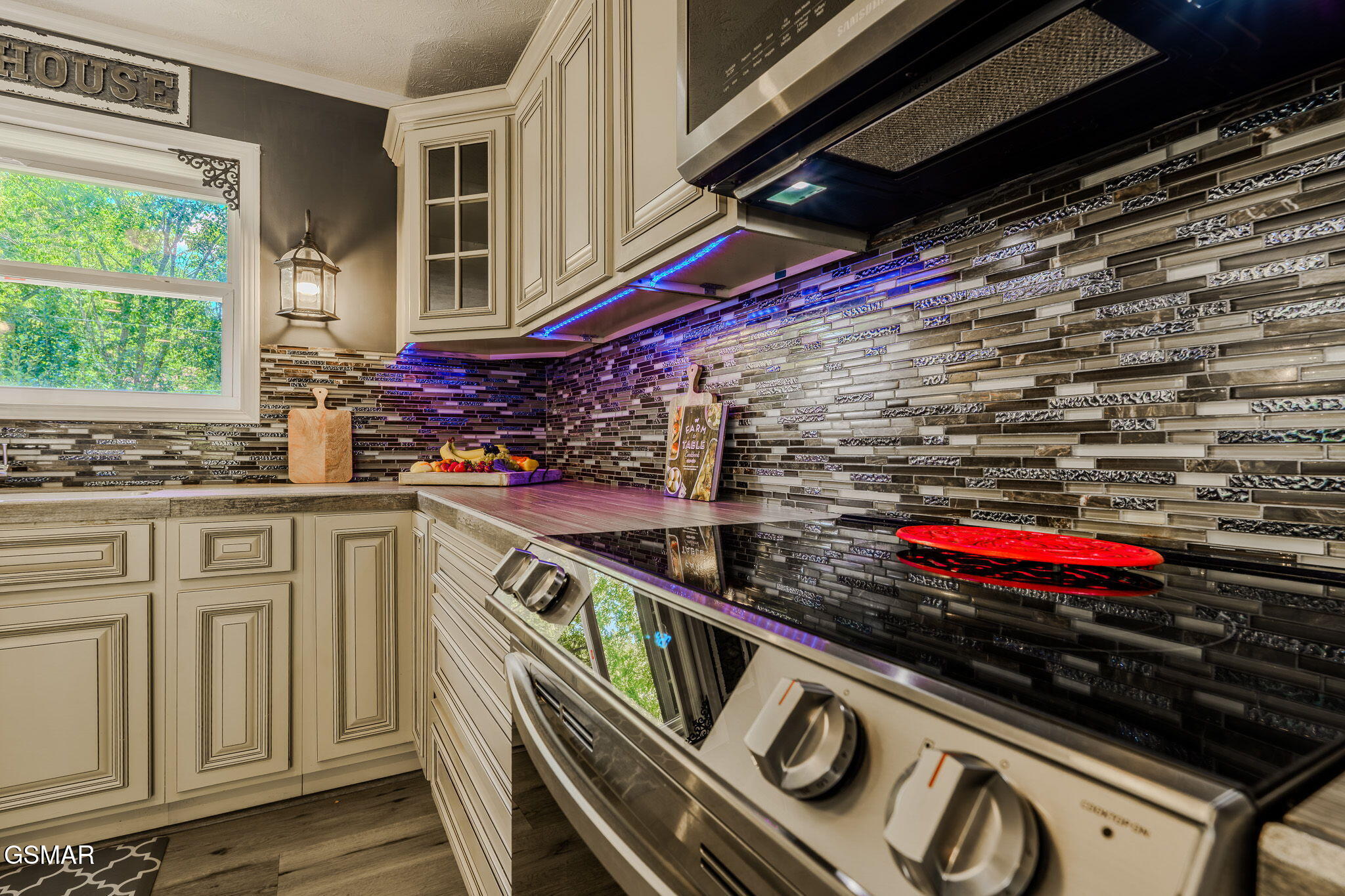 3158 Nevils Way Sevierville TN 37876