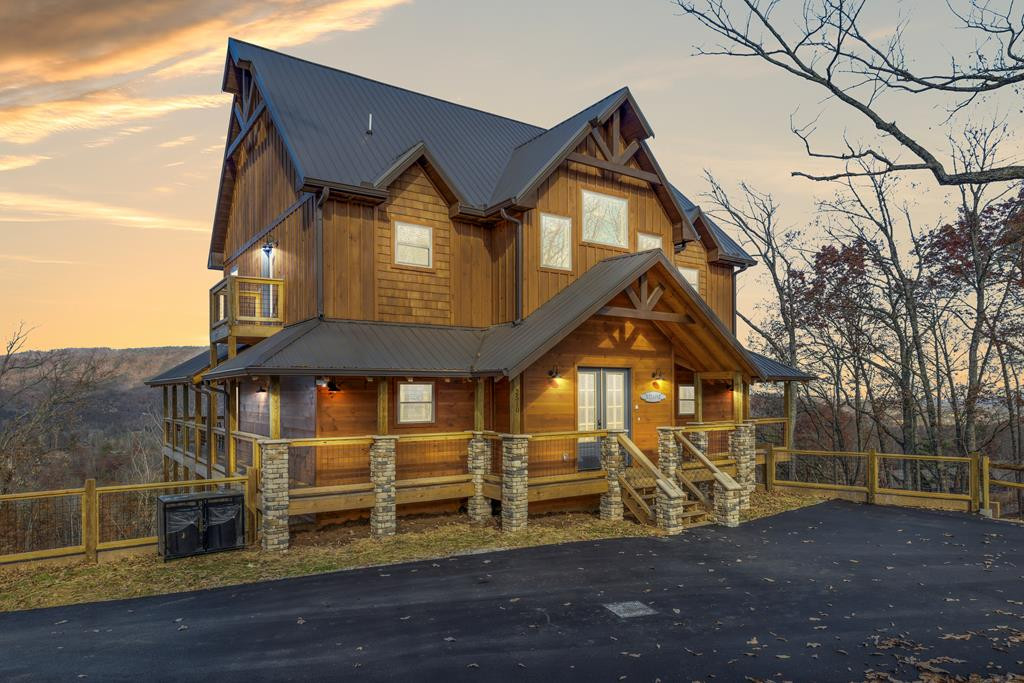 2510 Mountain Holly Way Sevierville TN 37862