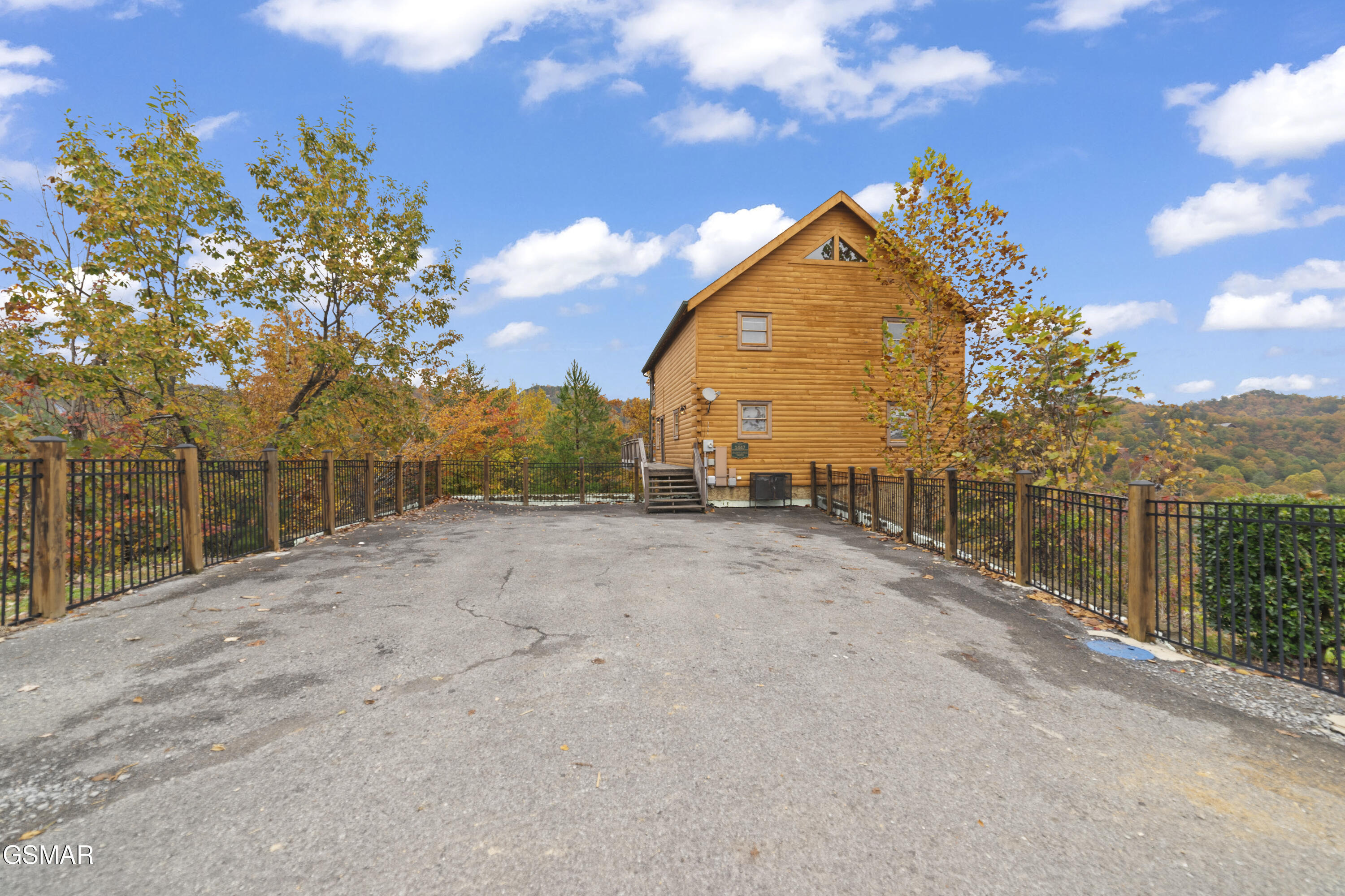 1447 Eagle Cloud Way Sevierville TN 37862
