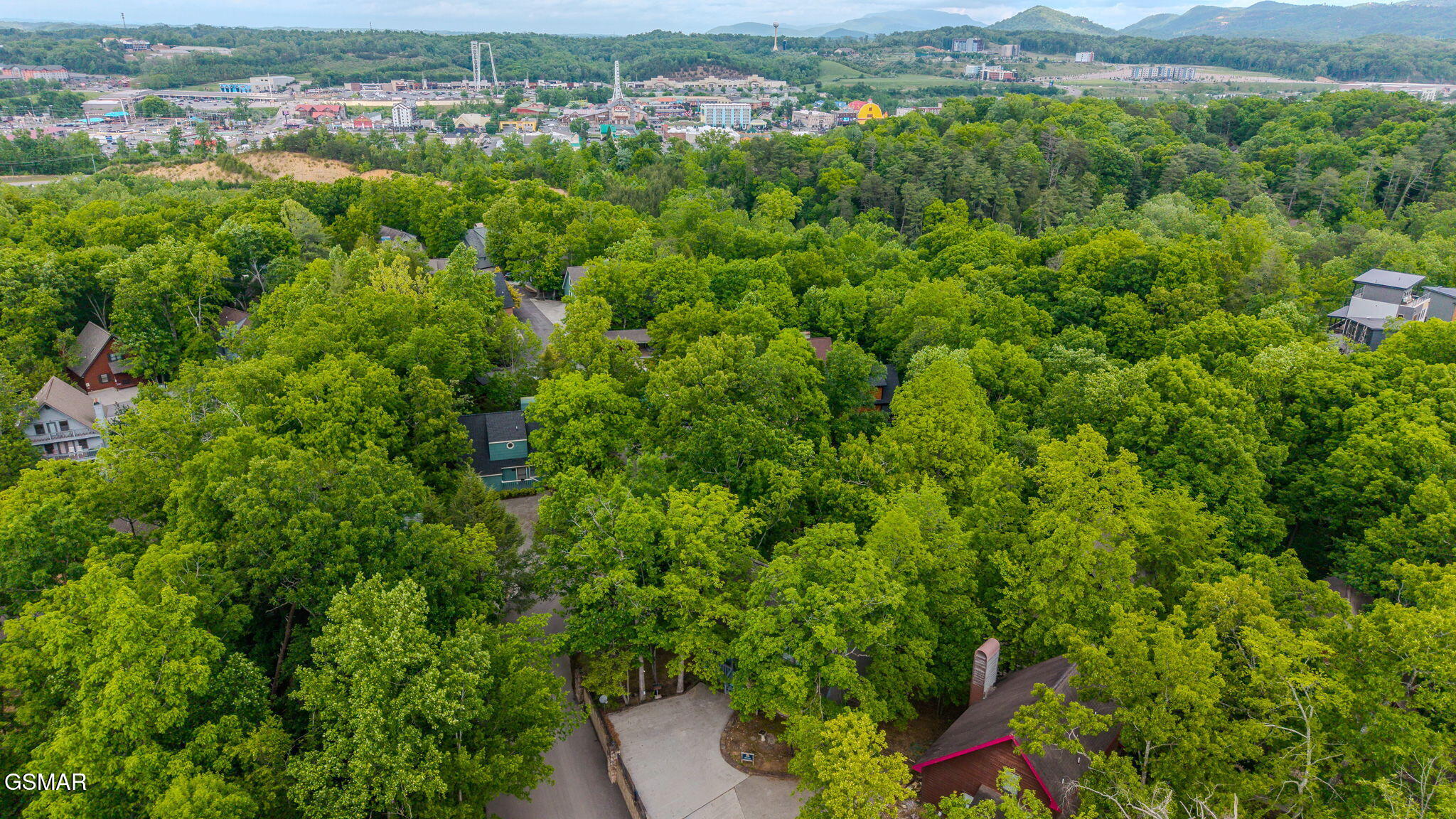 351 Woodridge Way Pigeon Forge TN 37863