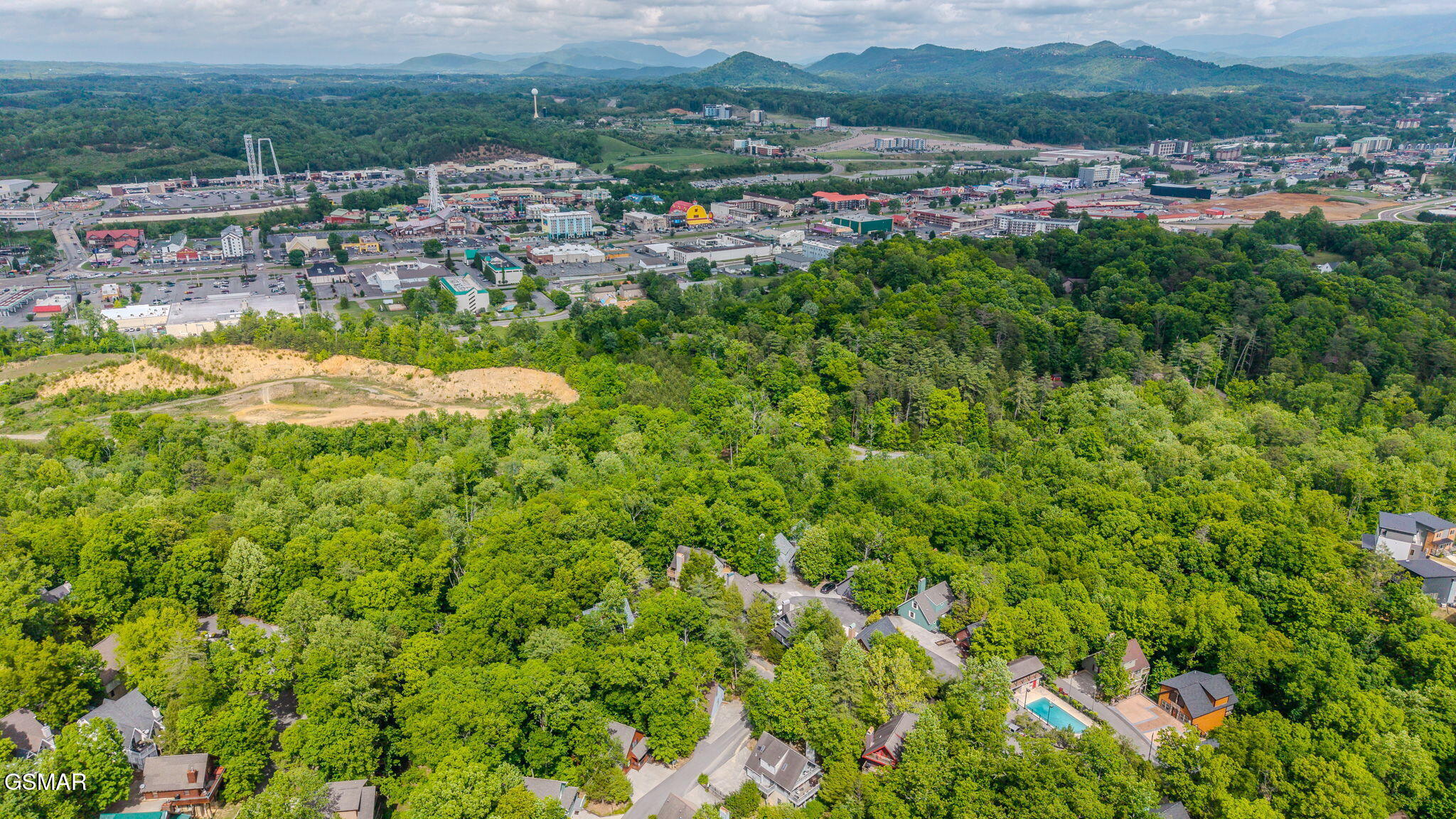 351 Woodridge Way Pigeon Forge TN 37863