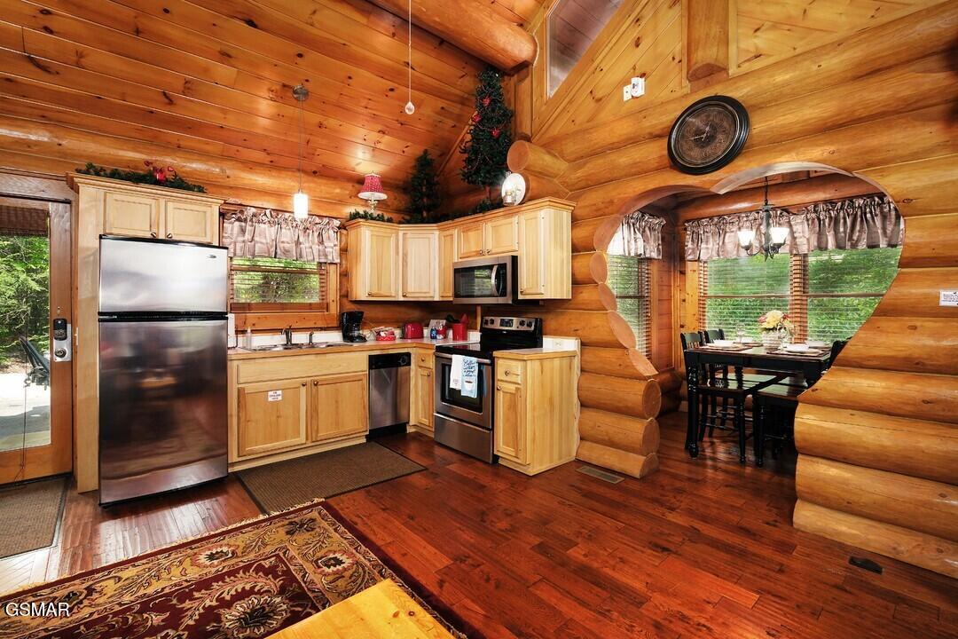 2910 Piney Ridge Way Sevierville TN 37862