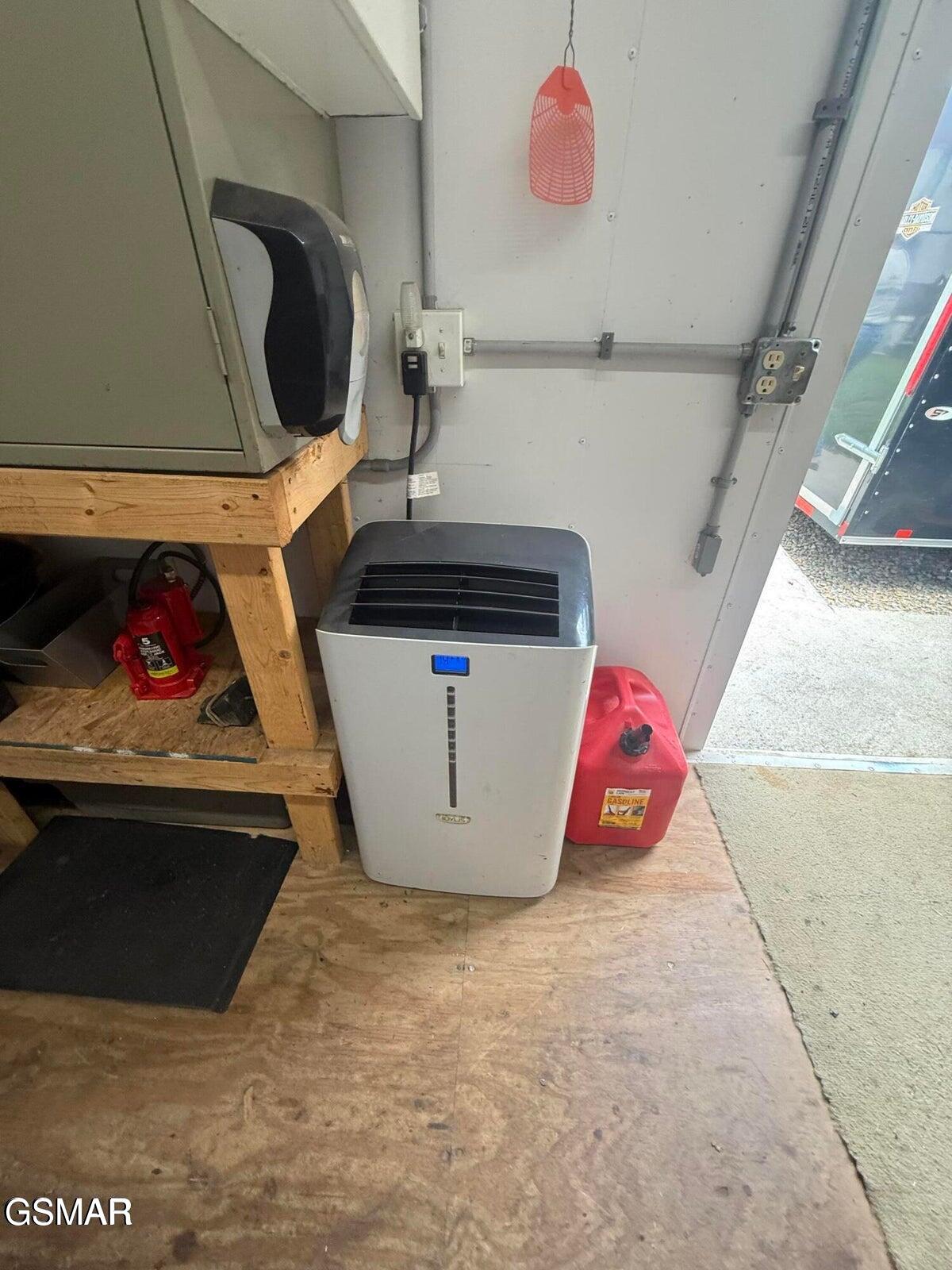 1365 Lower English Creek Road Newport TN 37821